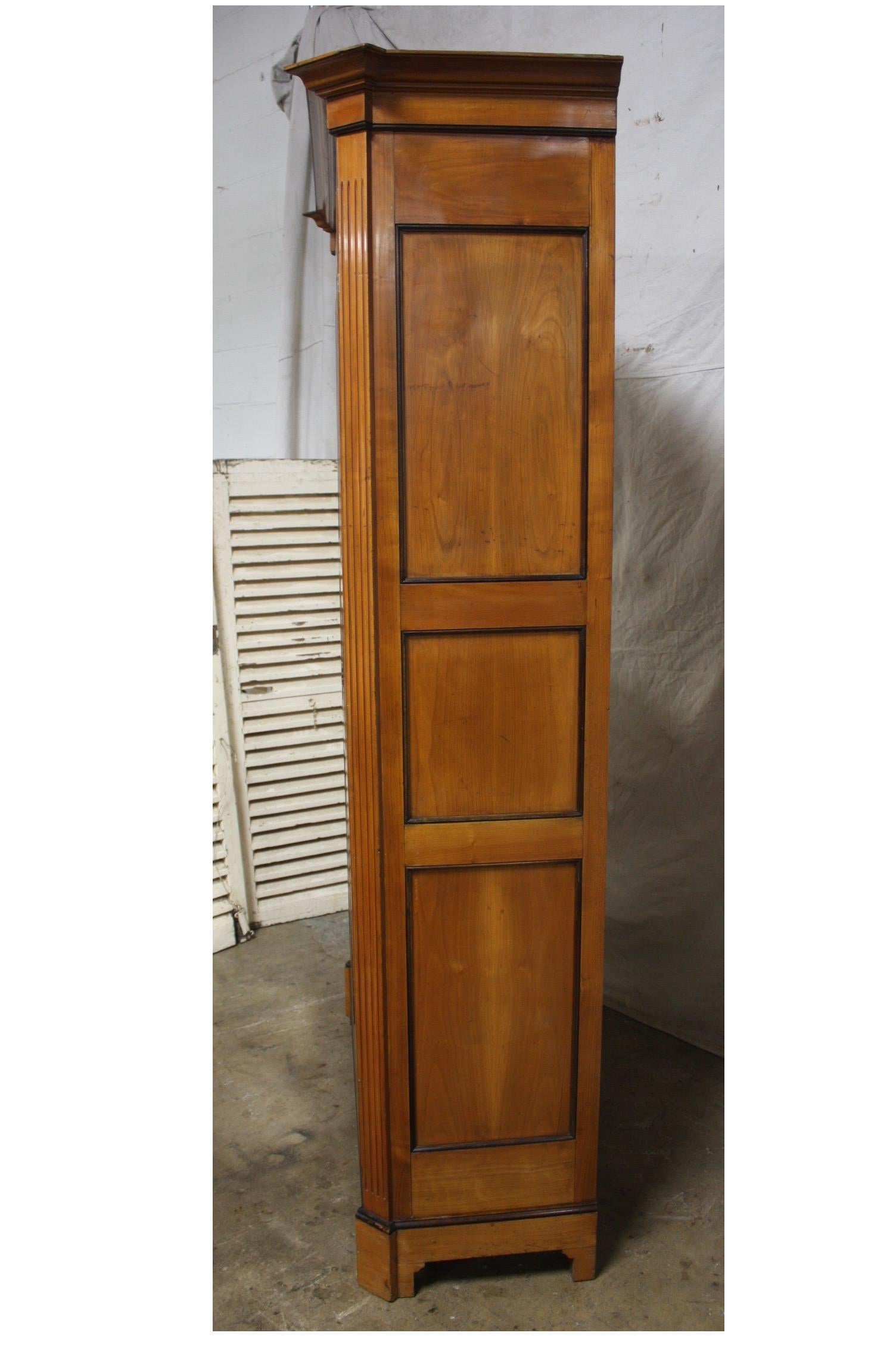 Mid-20th Century French Armoire 1