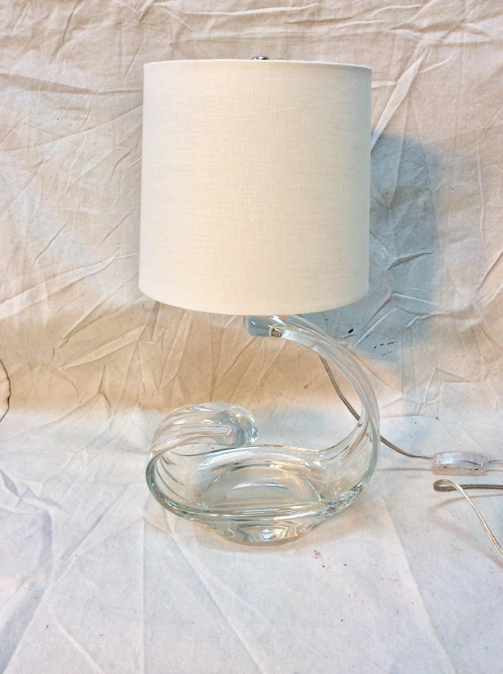 Lampe de table en verre d'art français du milieu du 20e siècle en vente 4