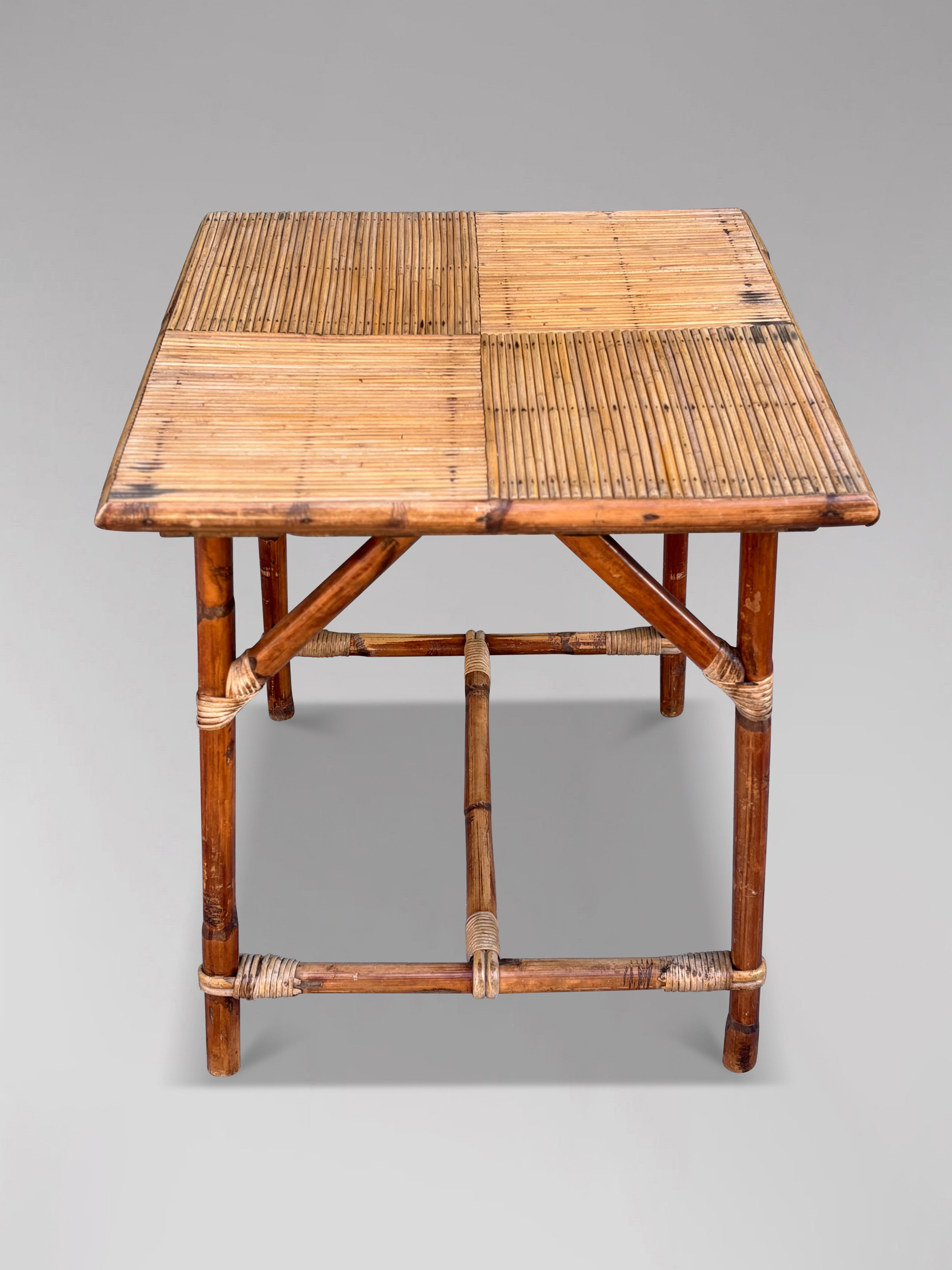 Mesa de bambú francesa de mediados del siglo XX de Audoux Minet en venta 3