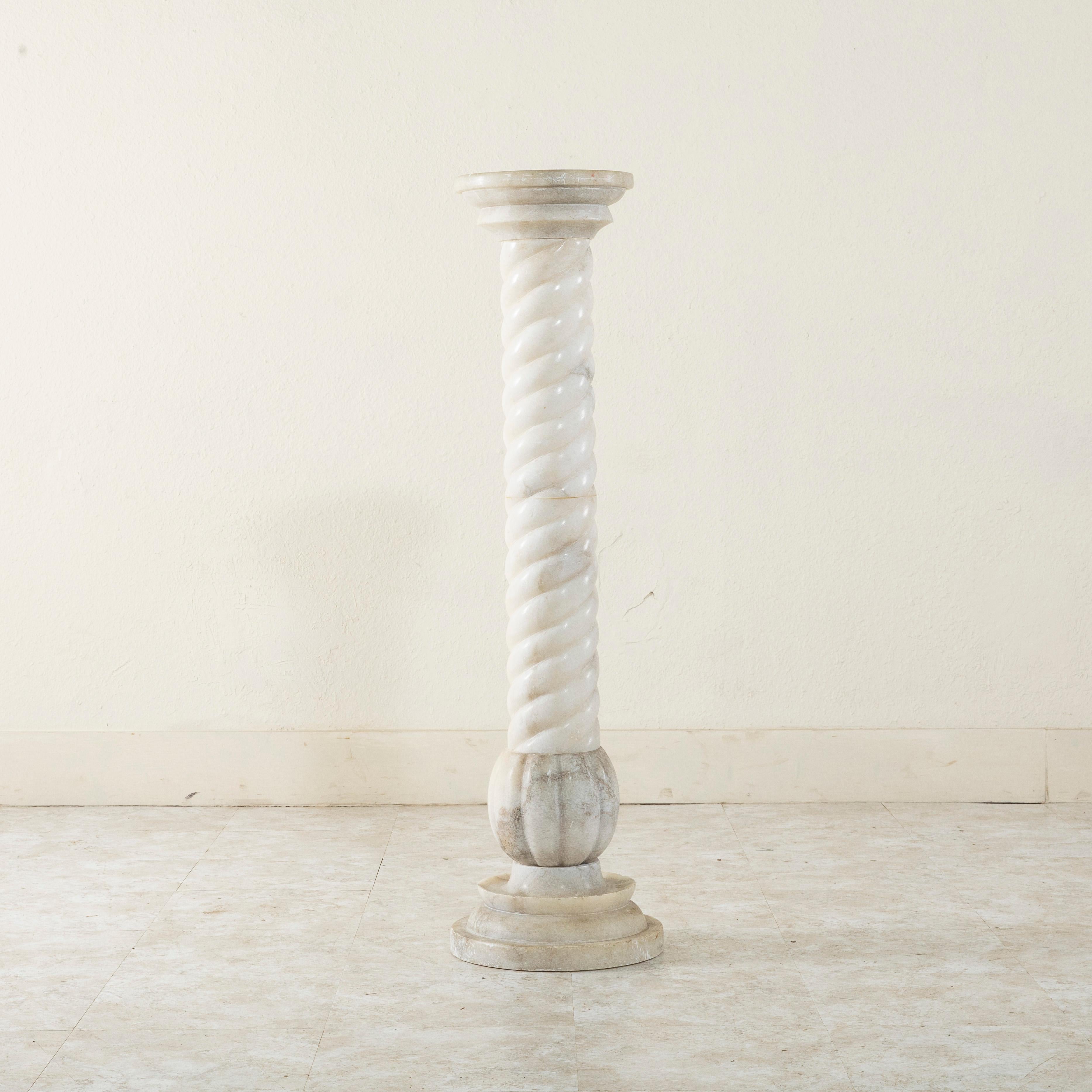 Mid-20th Century French Barley Twist Alabaster Column, Pedestal, Sculpture Stand For Sale 1