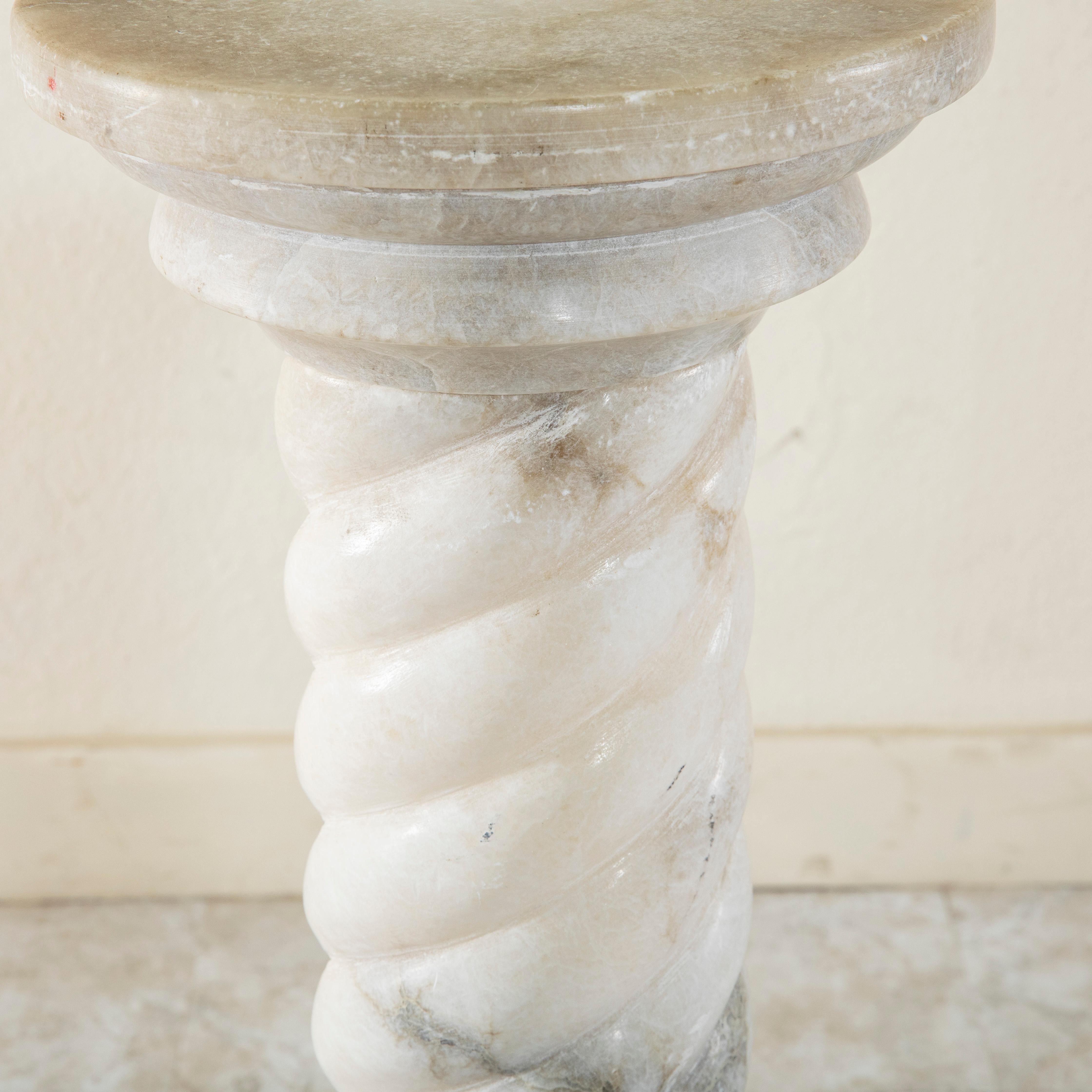 Mid-20th Century French Barley Twist Alabaster Column, Pedestal, Sculpture Stand For Sale 4