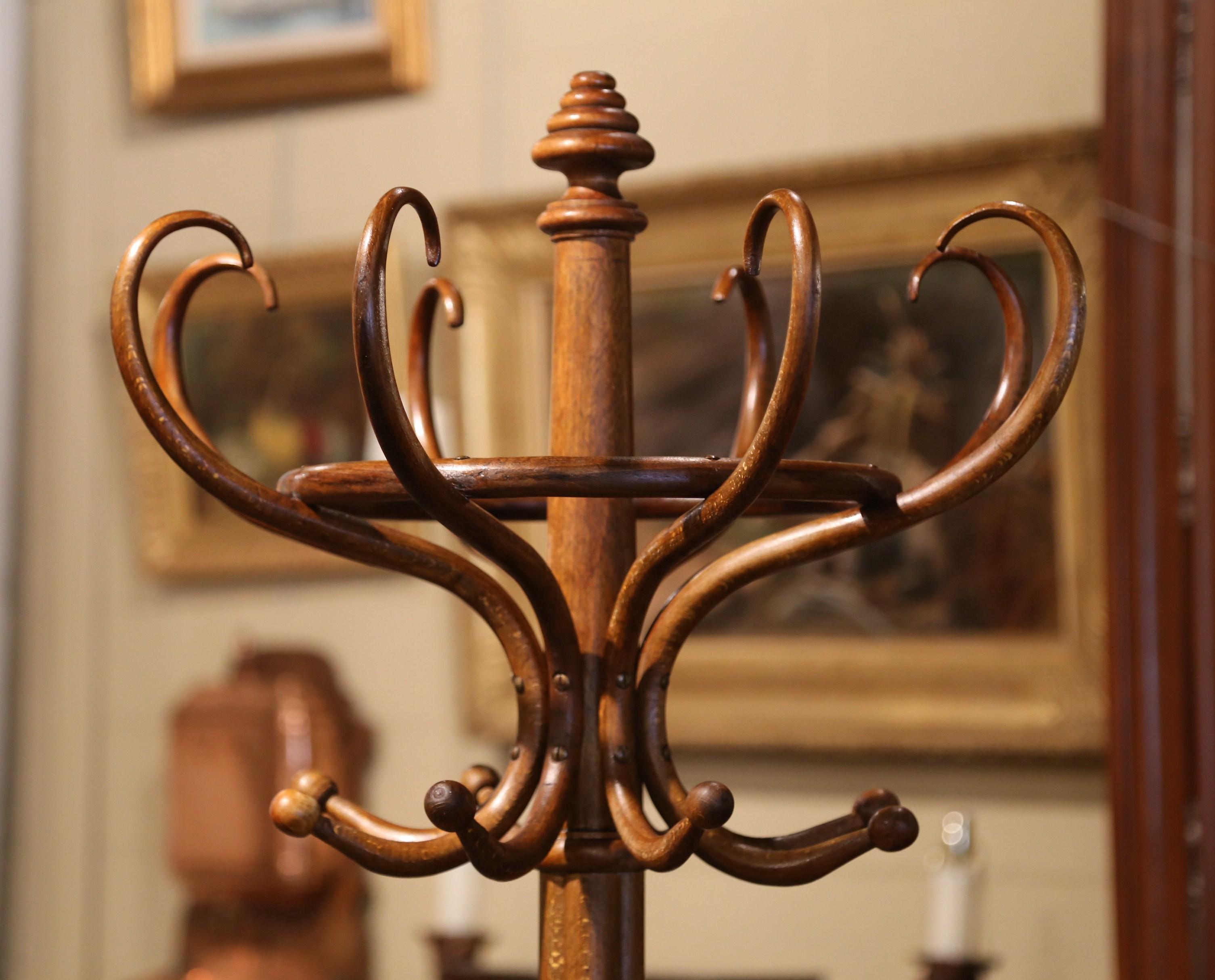 Mid-20th Century French Bentwood Coat Stand or Hat Rack Thonet Style In Distressed Condition In Dallas, TX