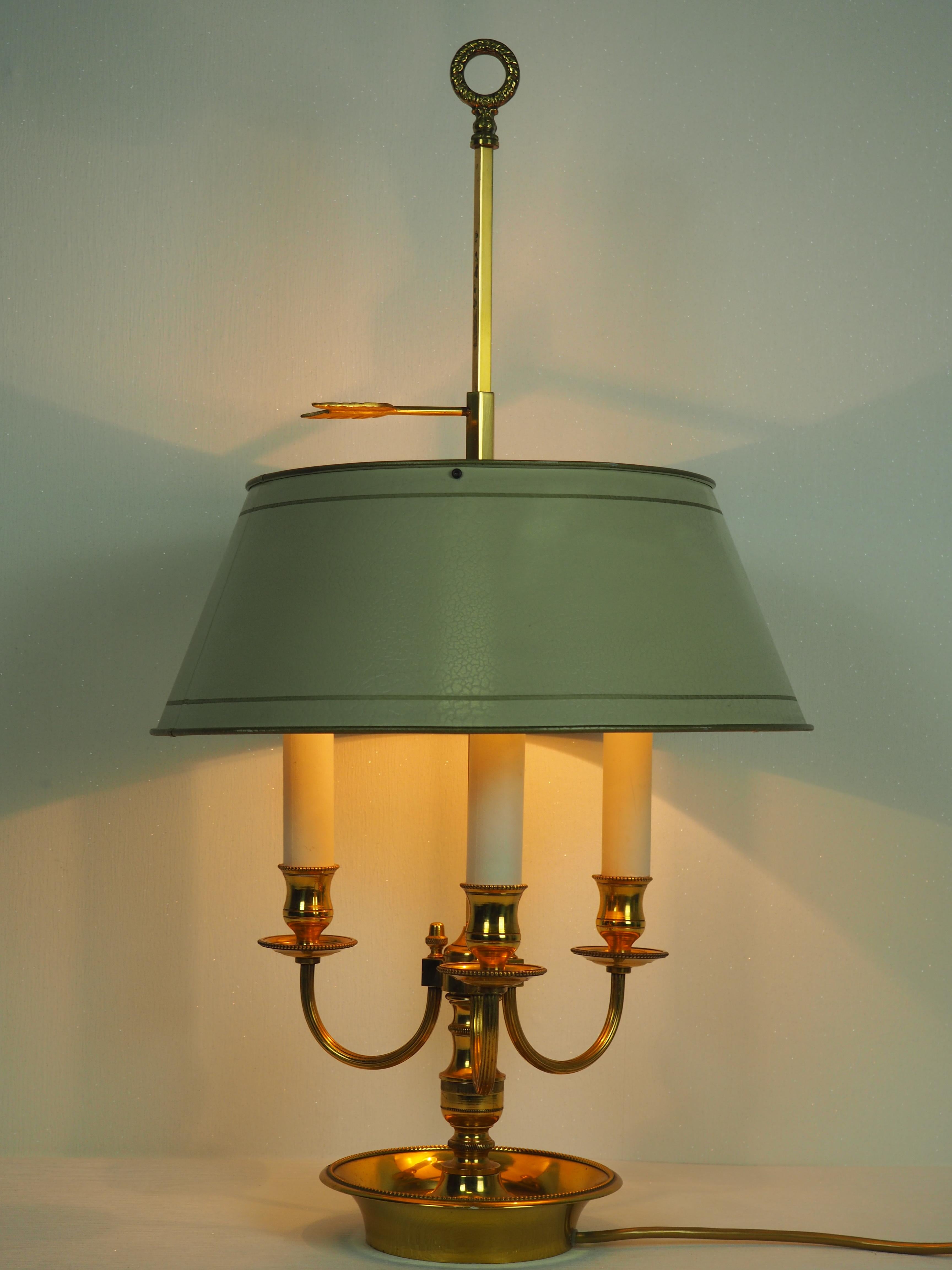 Français Lampe de table bouillotte française du milieu du 20e siècle, vers les années 1950