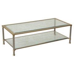 Mesa baja francesa de latón y cromo de mediados del siglo XX con cristal biselado