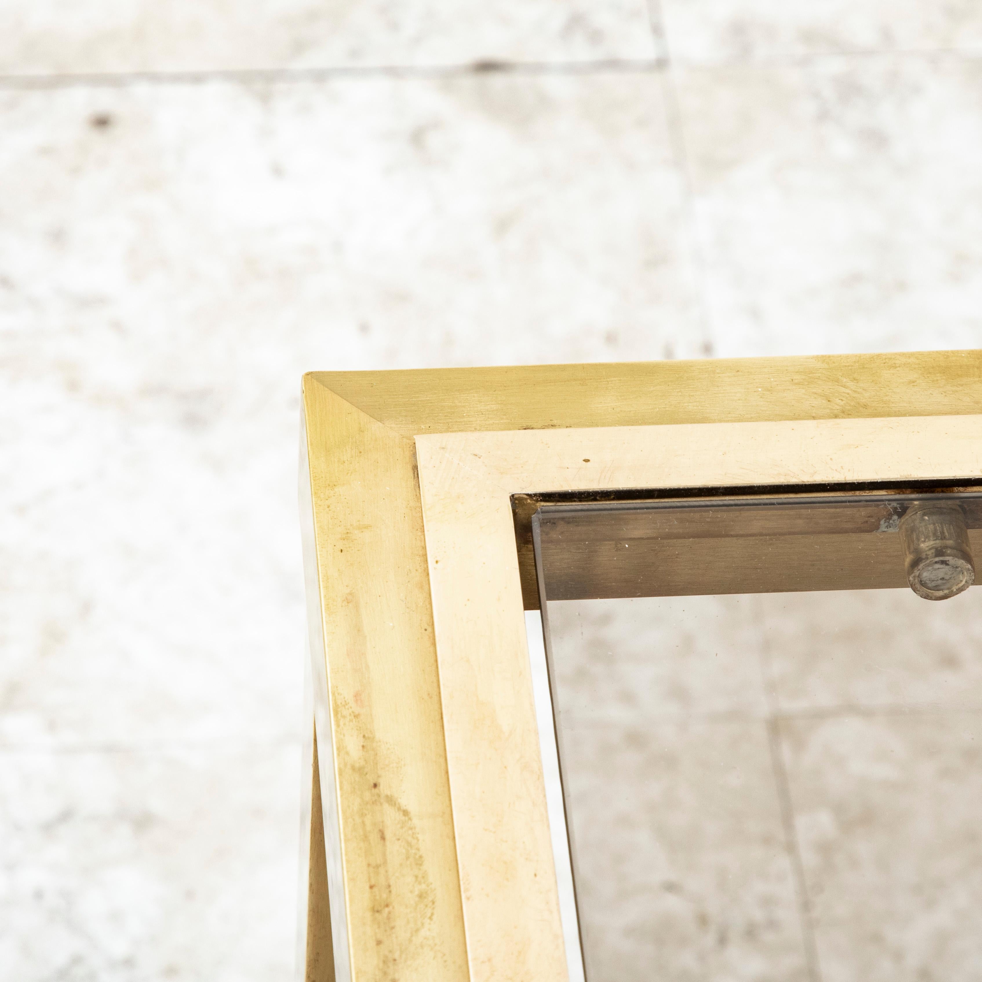 Table d'appoint en laiton et verre, table d'extrémité, French mid 20th Century en vente 3