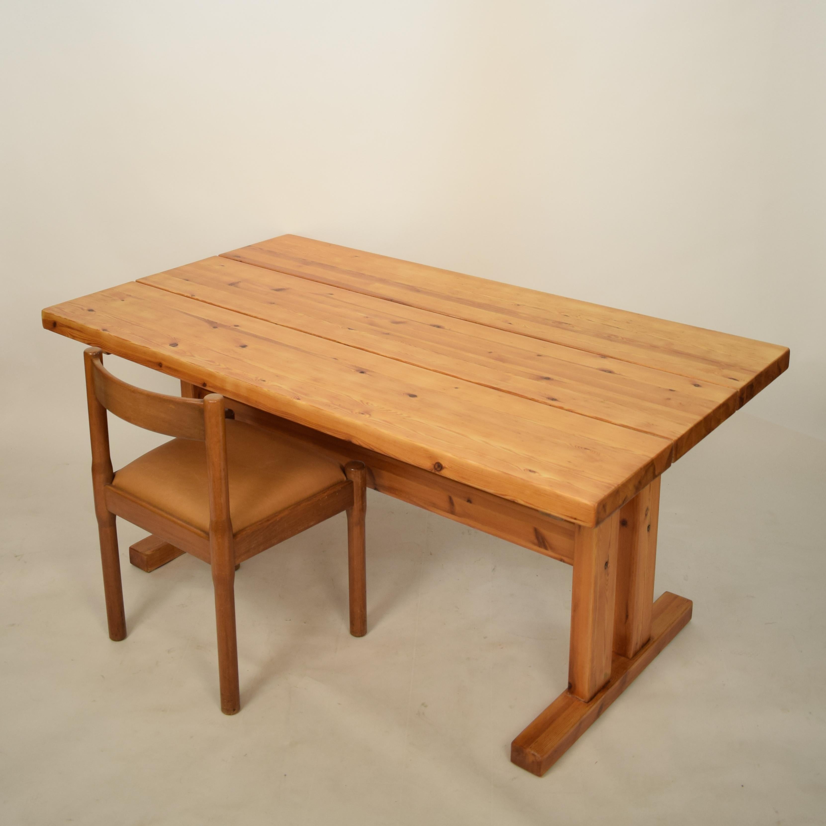 Mid-20th Century French Brutalist Brown Solid Pine Trestle Dining Table, 1970s 9