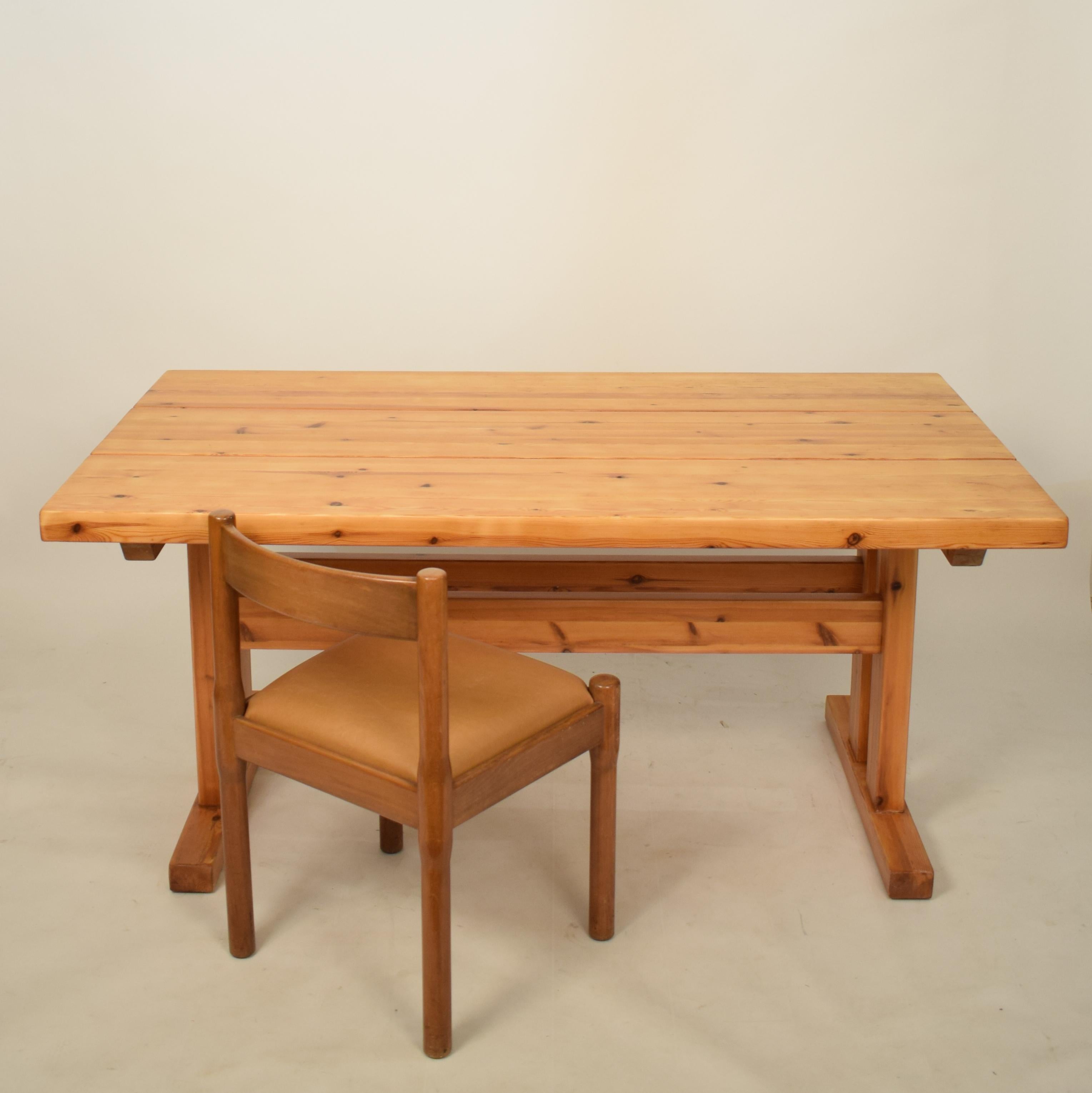 Mid-20th Century French Brutalist Brown Solid Pine Trestle Dining Table, 1970s 3