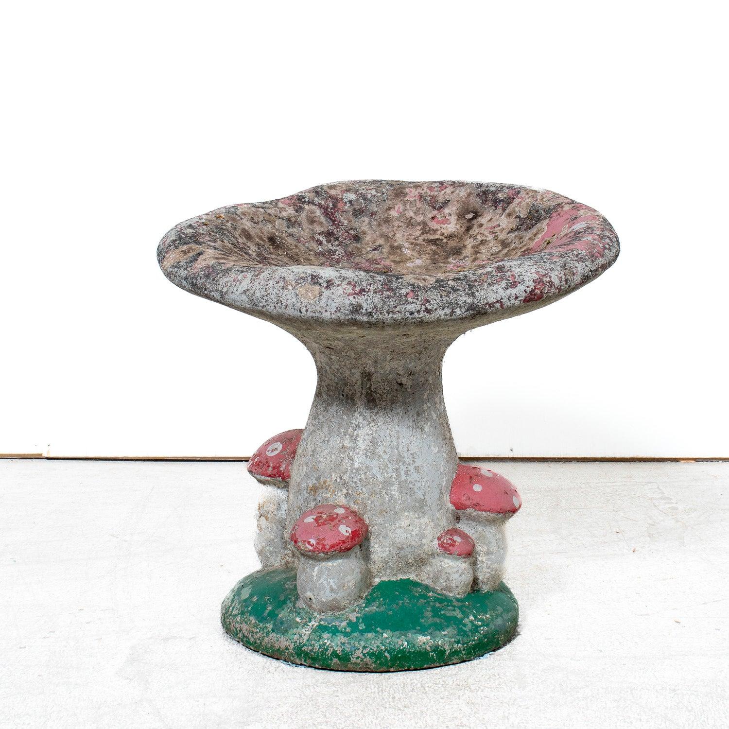 Mid-20th Century French Cast Concrete Mushroom Garden Ornament or Sculpture For Sale 3