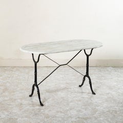Table de bistrot ou table de café en fonte et marbre ovale, French mid 20th Century