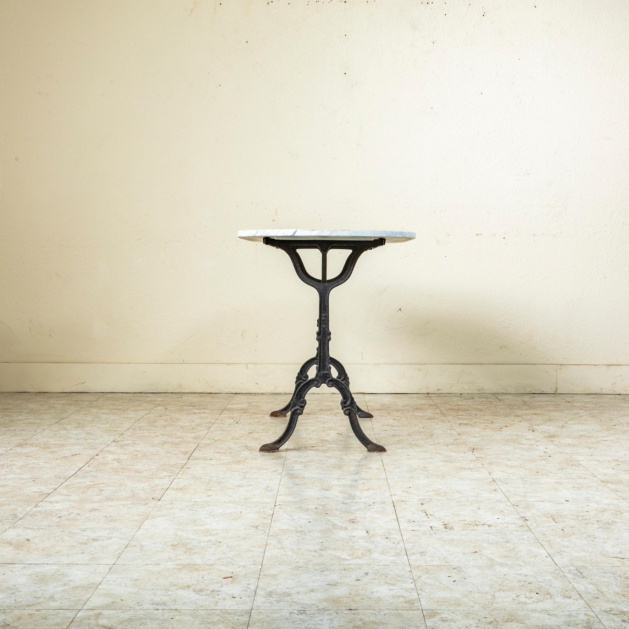 Mid-20th Century French Cast Iron and Oval Marble Bistro Table or Cafe Table 1