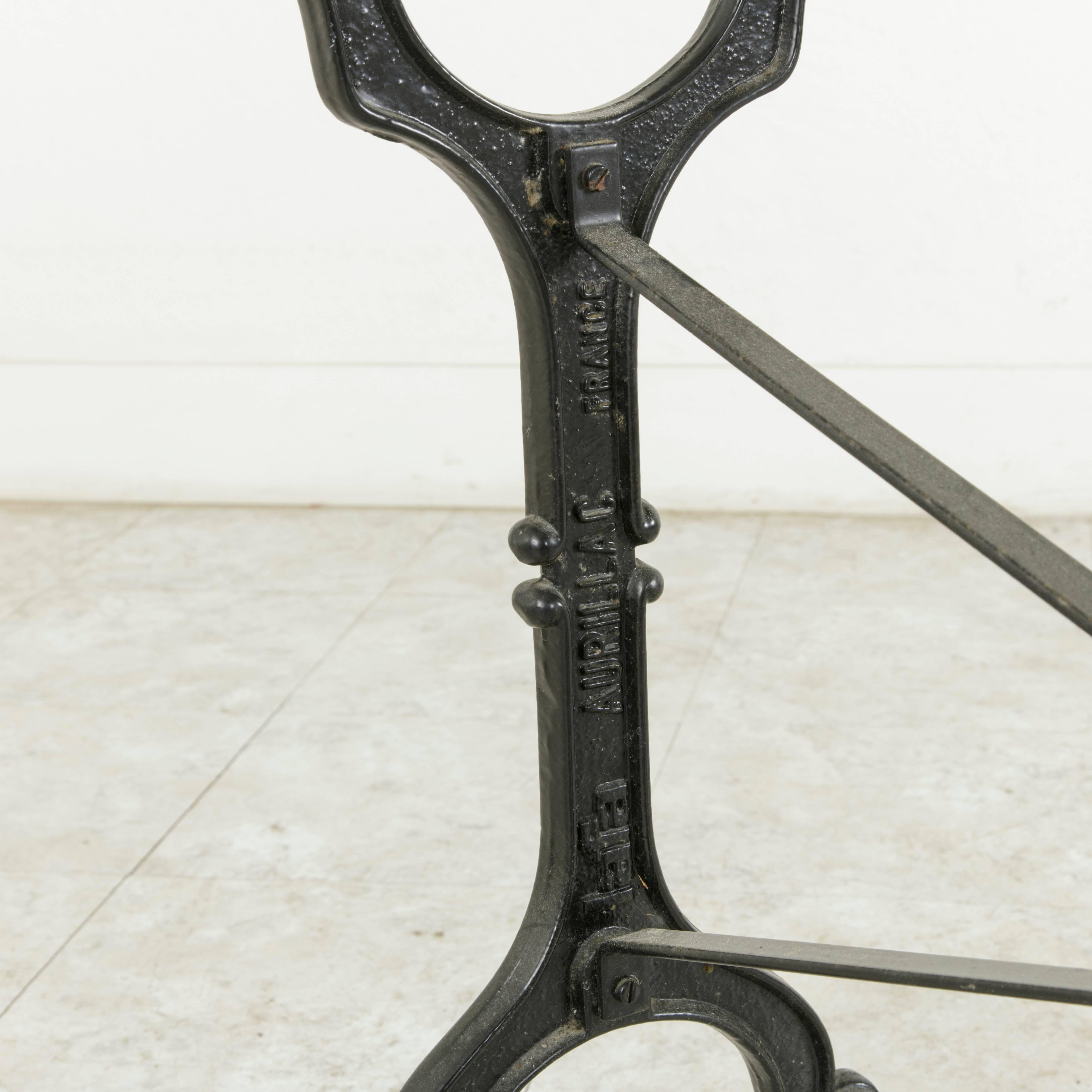 Mid-20th Century French Cast Iron Bistro Table with Bevelled Oval Marble Top 7