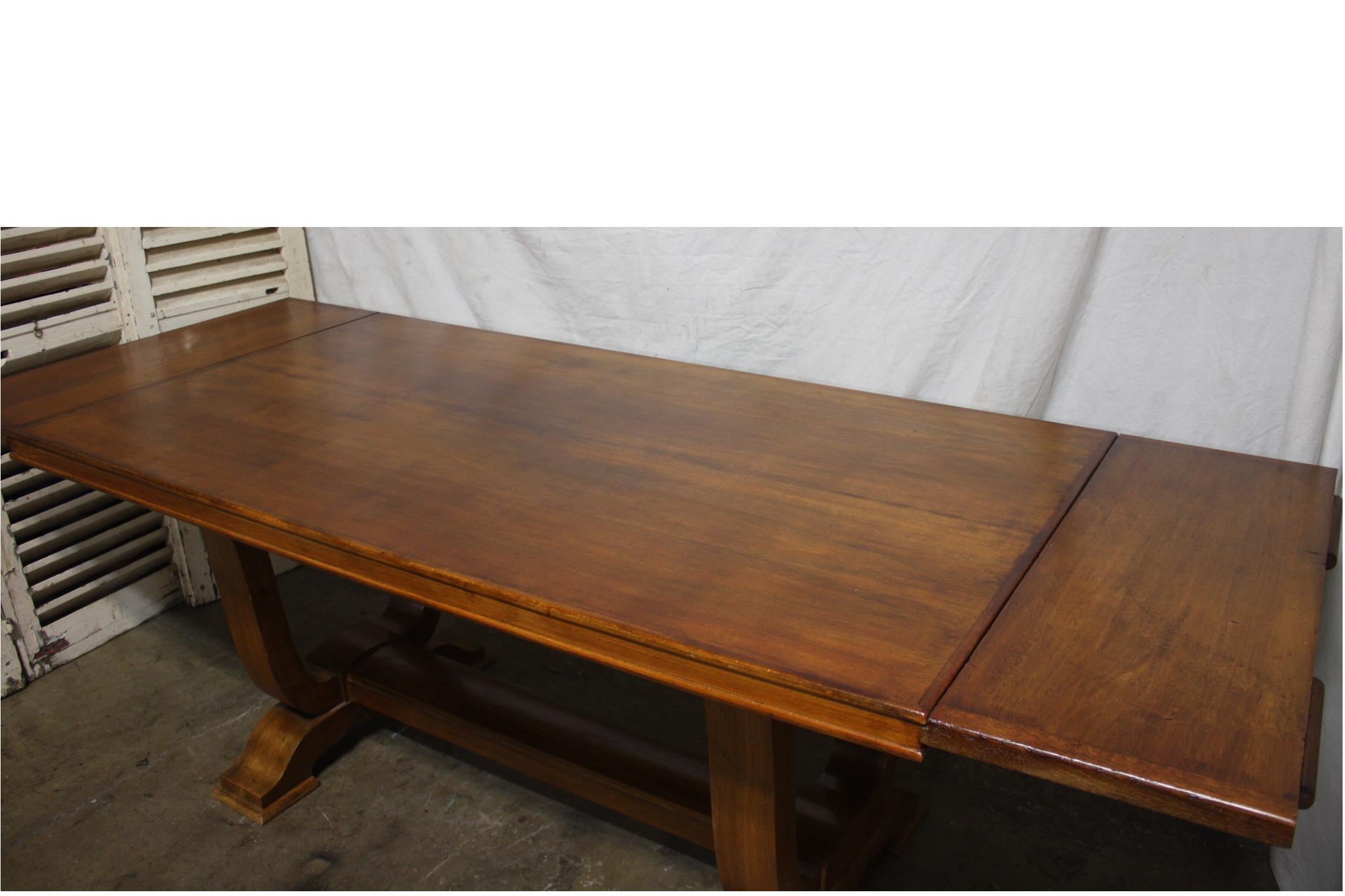 Mid-20th Century French Dining Table with 2 Extensions 5
