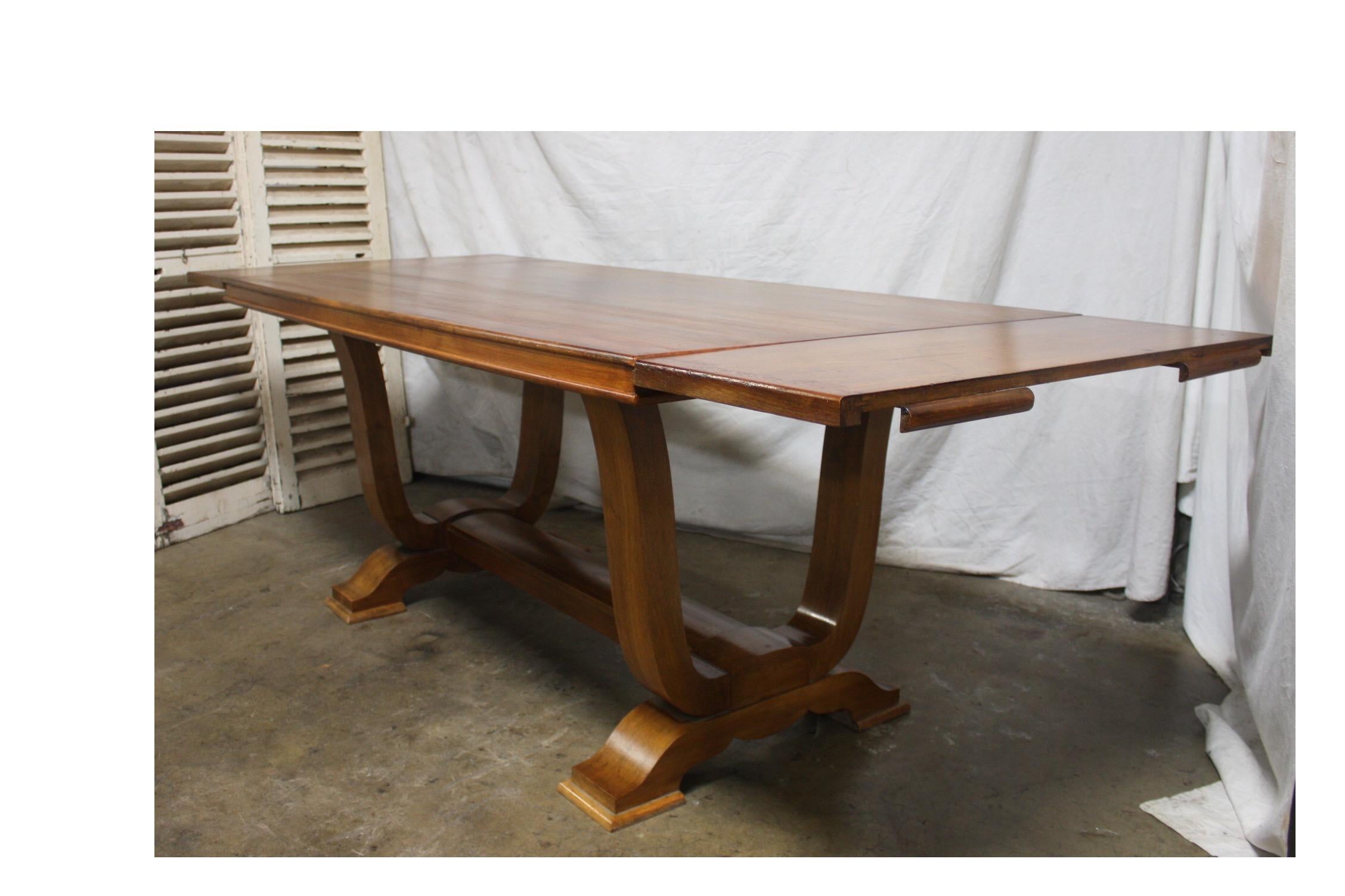 Mid-20th Century French Dining Table with 2 Extensions 7