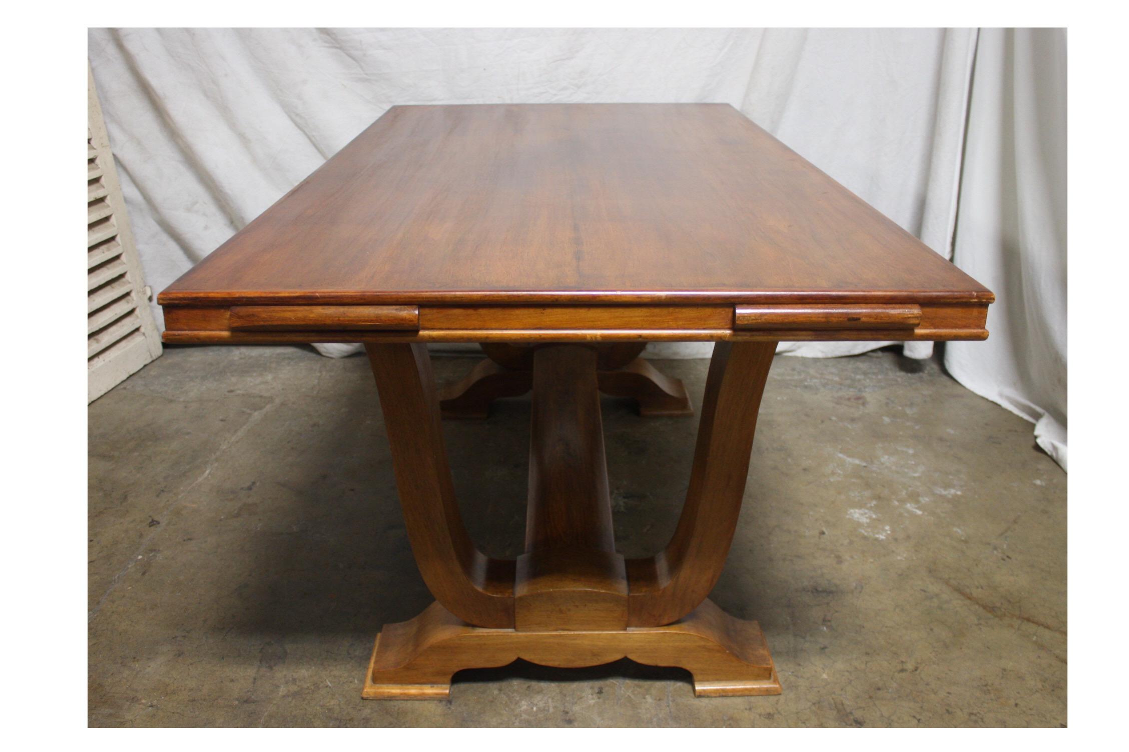 Mid-20th Century French Dining Table with 2 Extensions In Good Condition In Stockbridge, GA