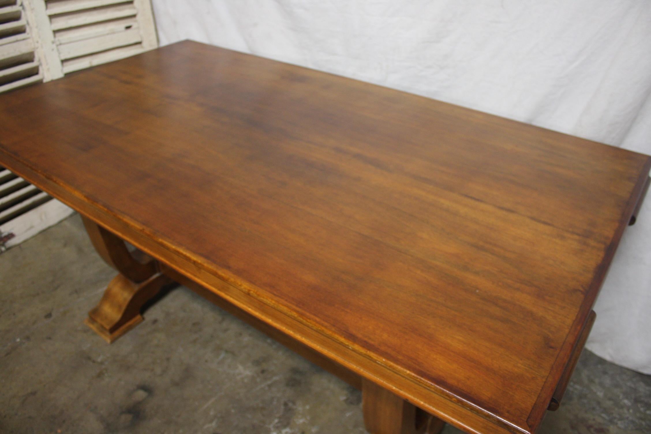 Mid-20th Century French Dining Table with 2 Extensions 4