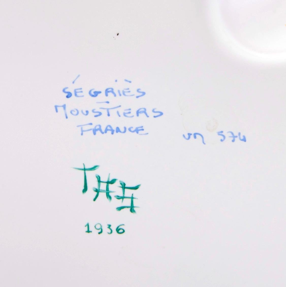 Sopera con tapa de loza francesa de mediados del siglo XX de Sègries Moustiers en venta 3