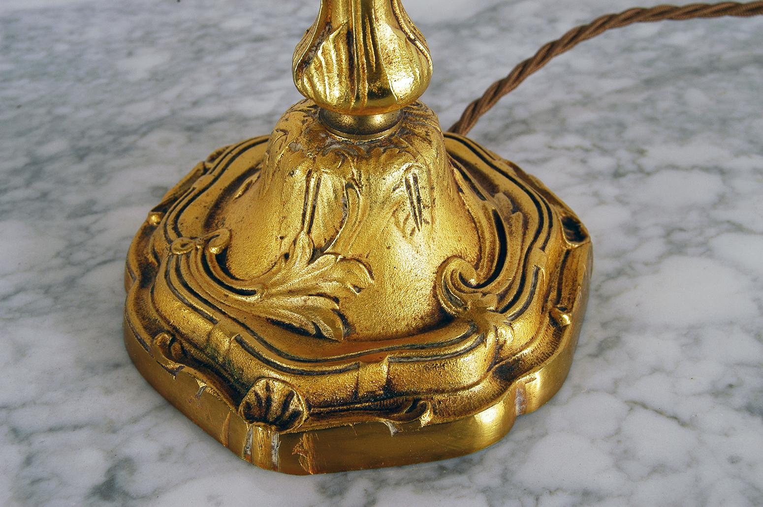 Mid-20th Century French Gilt Brass Three-Arm Table Lamp For Sale 2