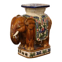 Asiento de jardín de elefante de loza marrón pintado a mano francés de mediados del siglo XX