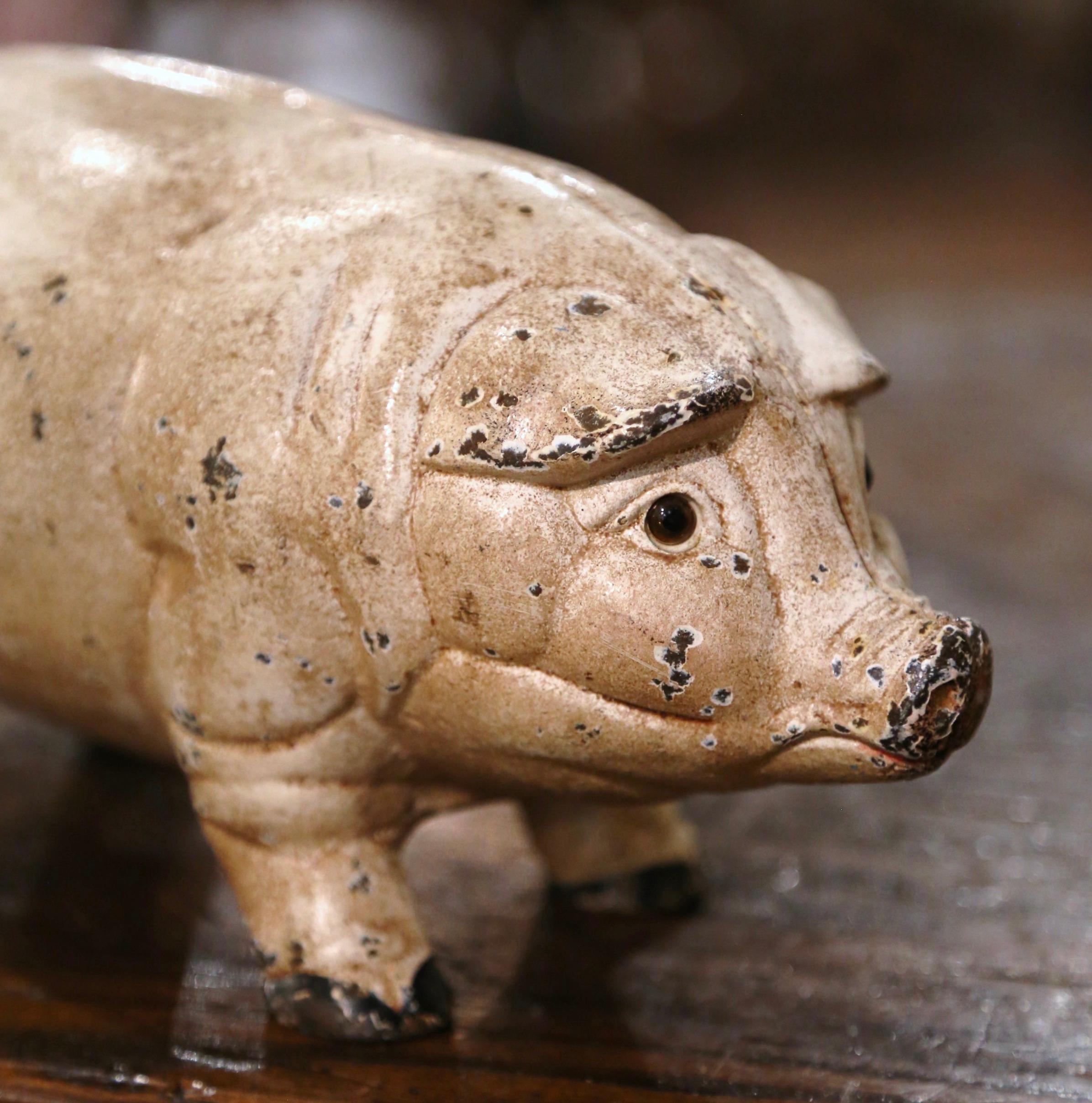 Französische handbemalte Piggy Bank-Skulptur aus Eisen, Mitte des 20. Jahrhunderts (Handbemalt) im Angebot