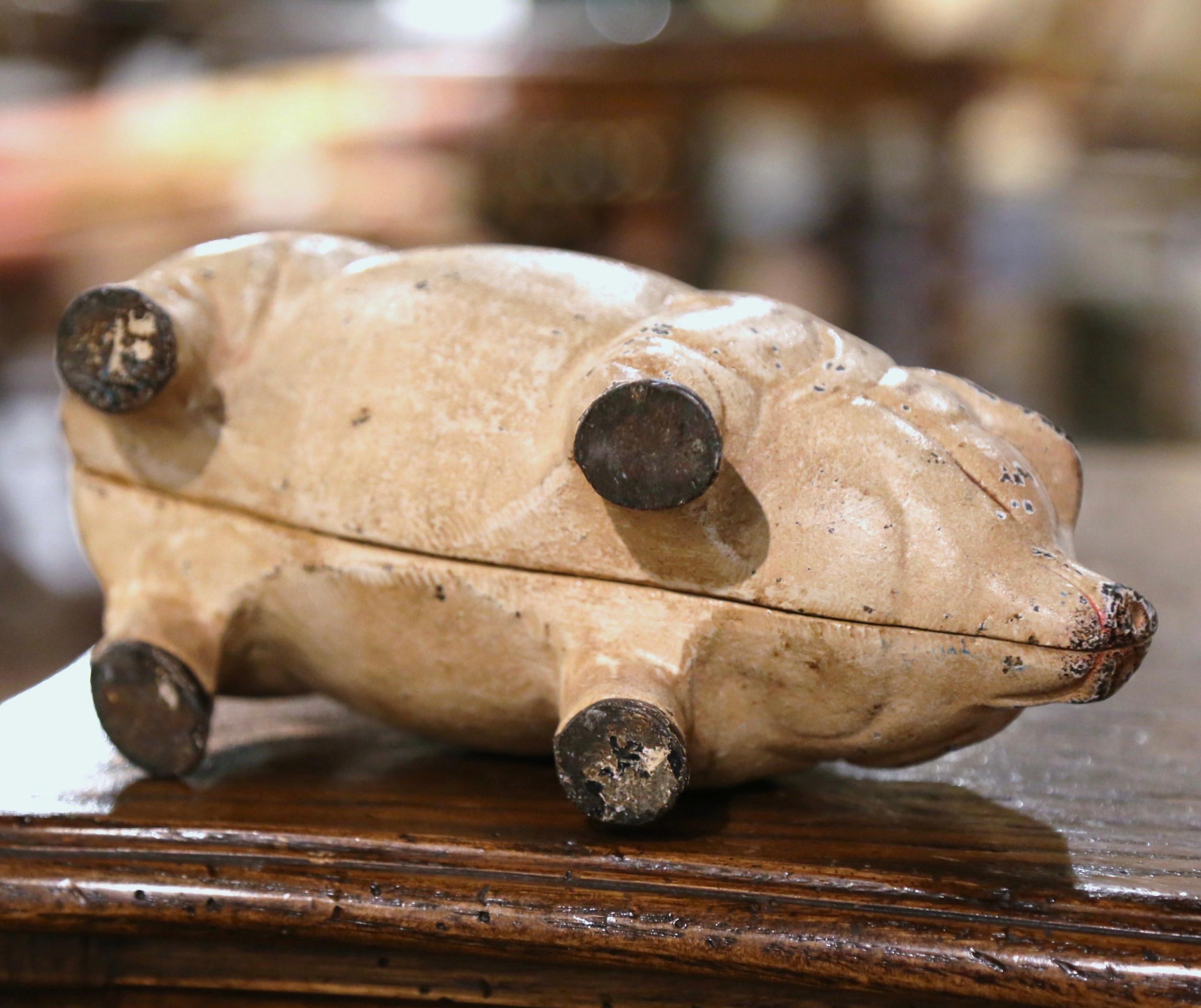 Französische handbemalte Piggy Bank-Skulptur aus Eisen, Mitte des 20. Jahrhunderts im Angebot 5