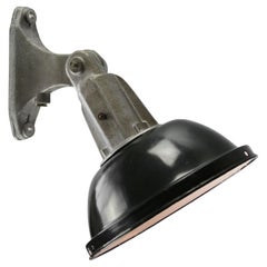 Appliques industrielles françaises du milieu du 20e siècle avec abat-jour en émail noir