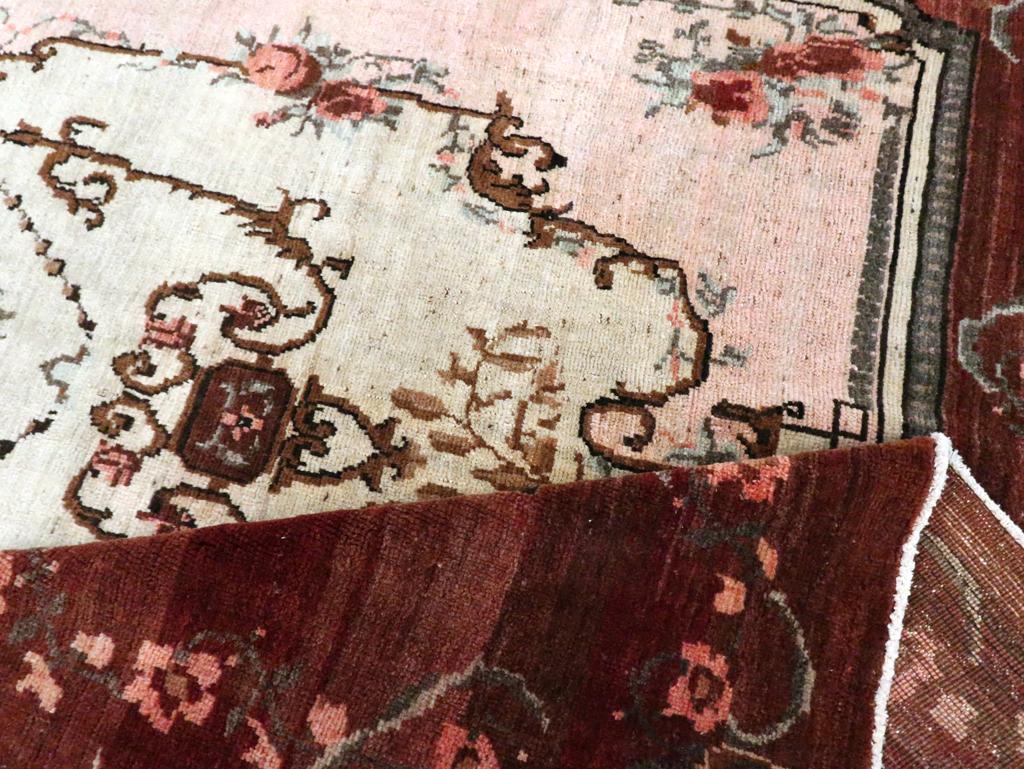 Alfombra de anatolia turca vintage de inspiración francesa de mediados del siglo XX Lana en venta