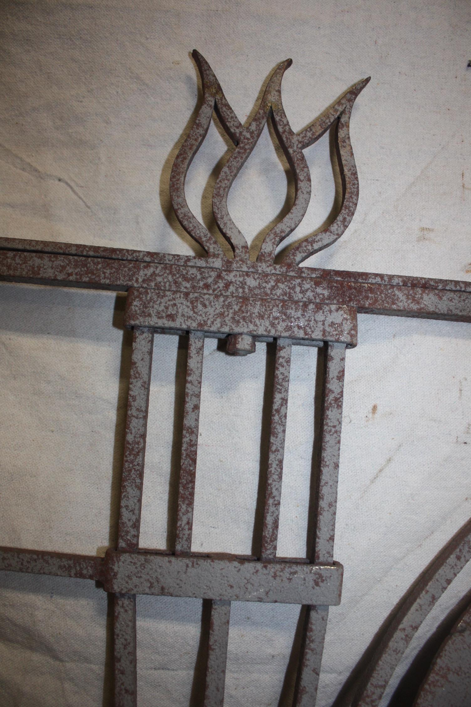 Mid-20th Century French Iron Element For Sale 9