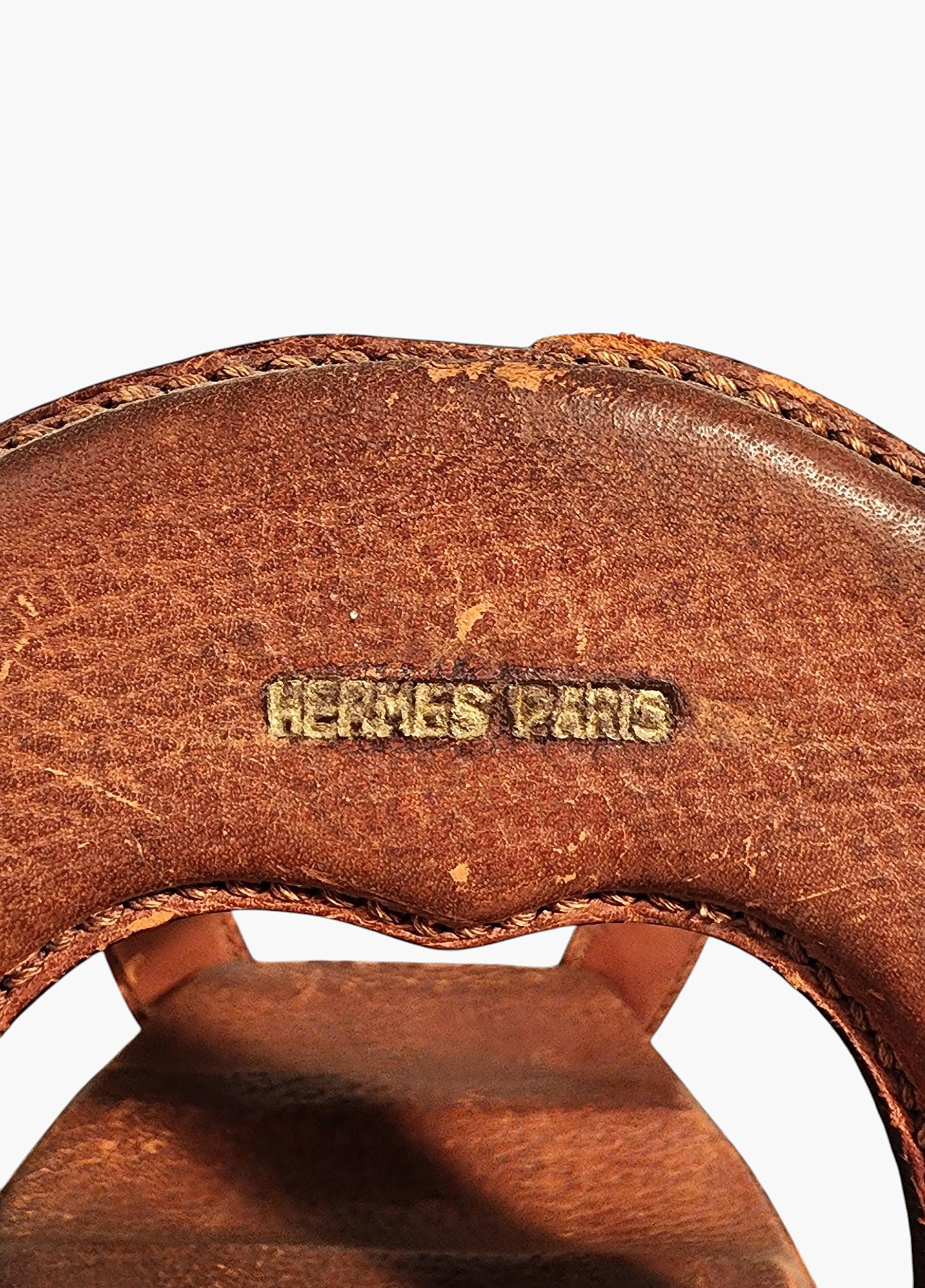 Mid-20th Century French Leather Horseshoe-Shaped Cigar Holder by Hèrmes Paris For Sale 3