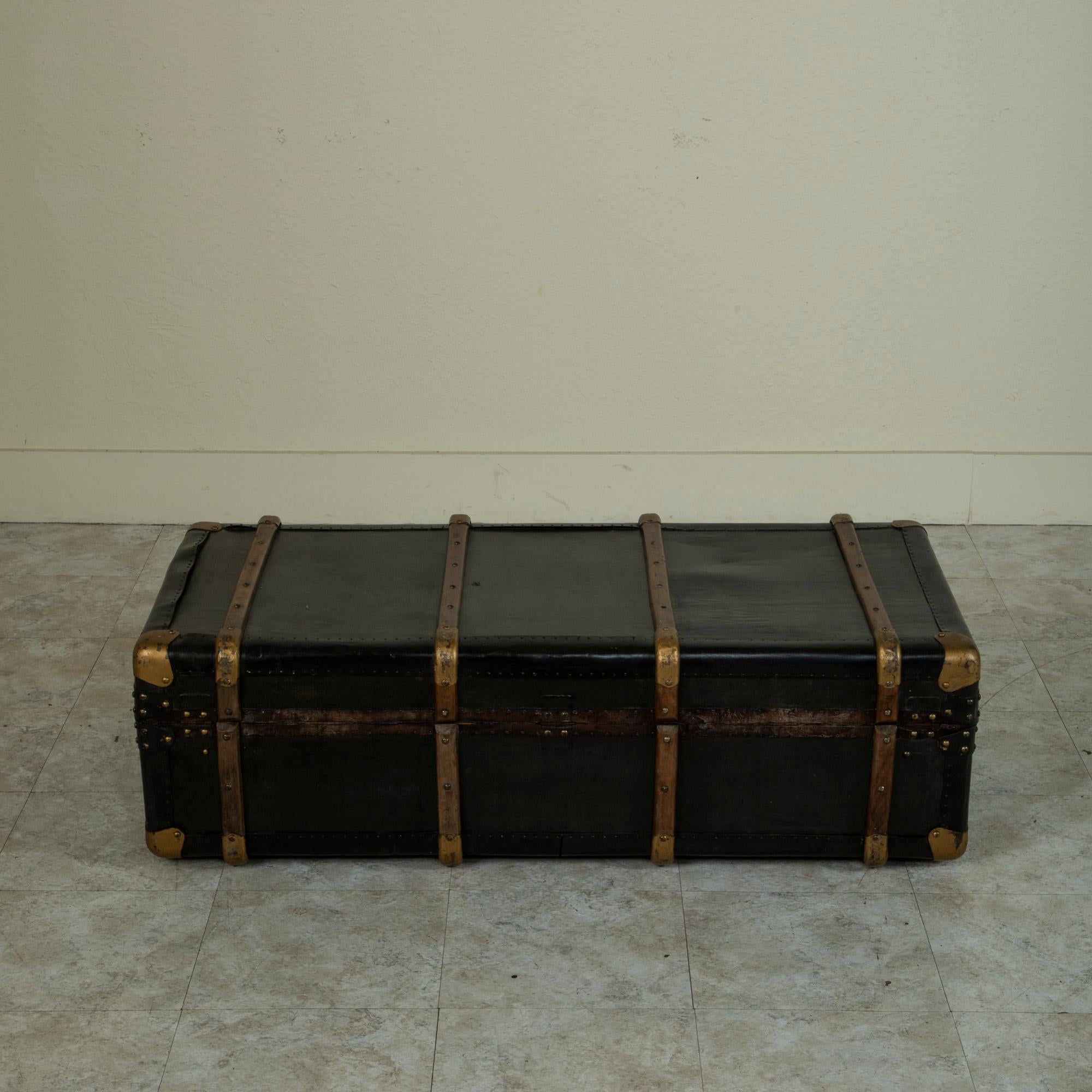 Mid-20th Century French Leather Steamer Trunk In Good Condition In Fayetteville, AR