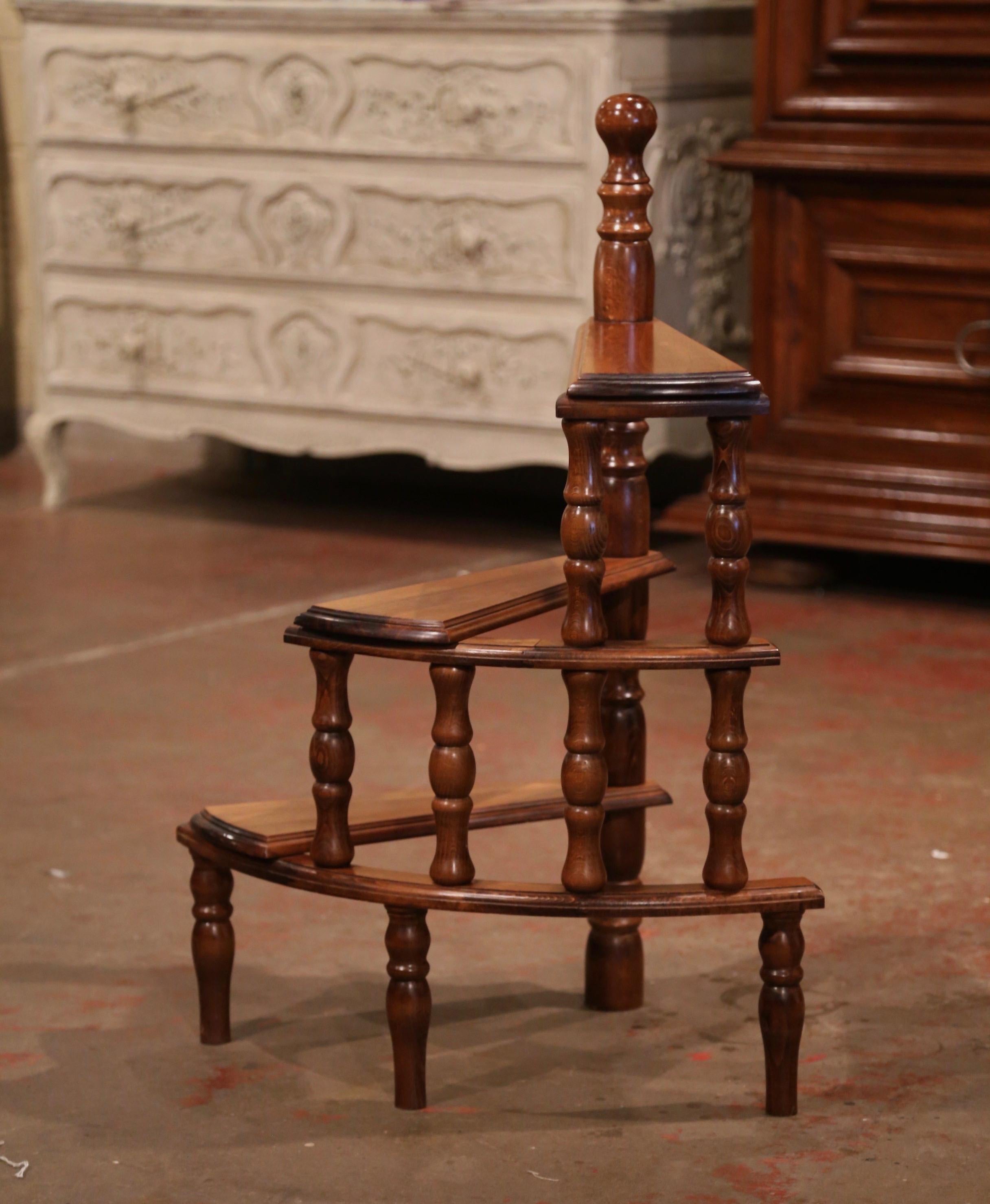 Mid-20th Century French Louis XIII Carved Library Three-Step Ladder Staircase In Excellent Condition In Dallas, TX