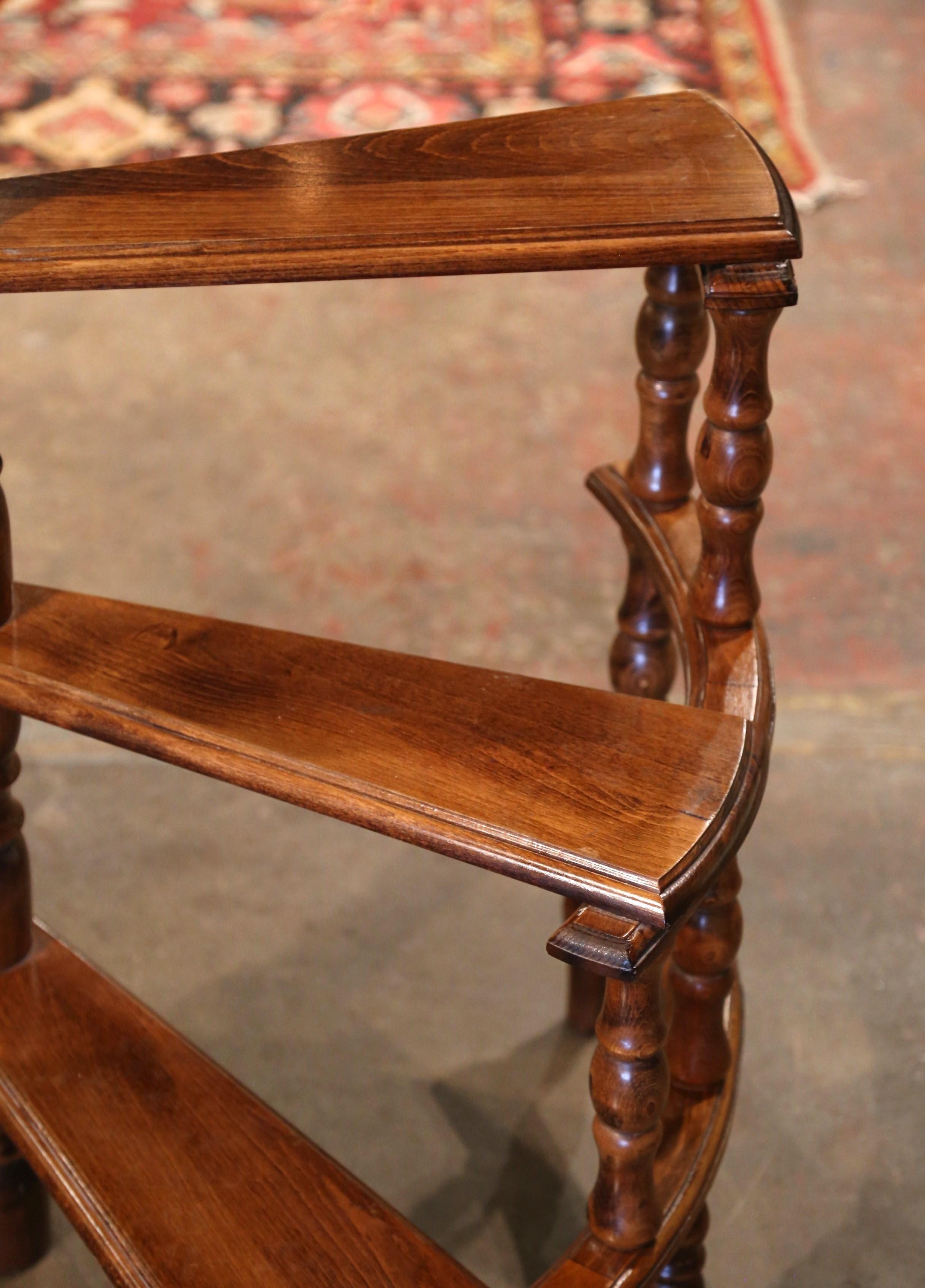 Hand-Carved Mid-20th Century French Louis XIII Carved Library Three-Tier Step Ladder For Sale