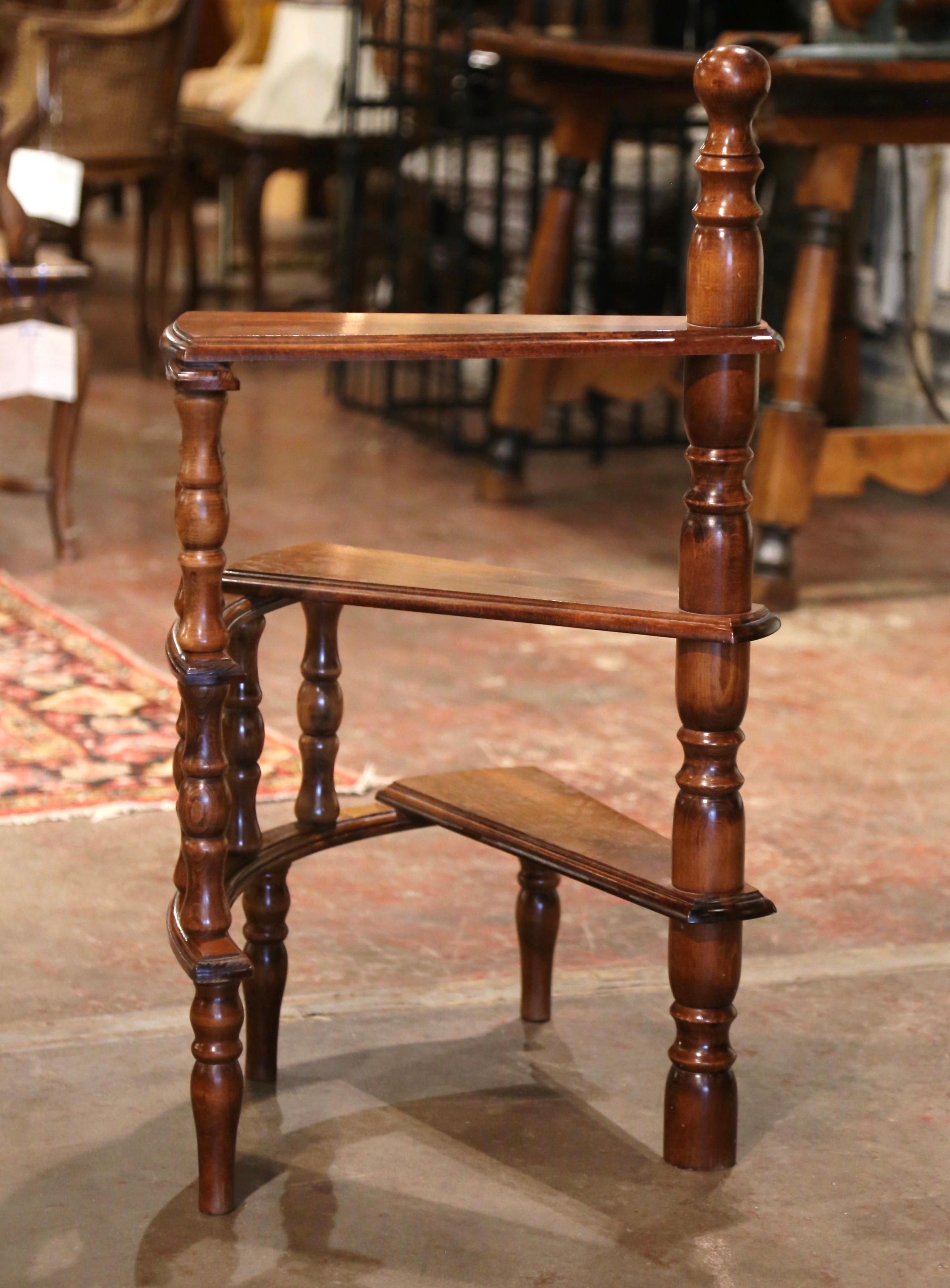 Walnut Mid-20th Century French Louis XIII Carved Library Three-Tier Step Ladder For Sale