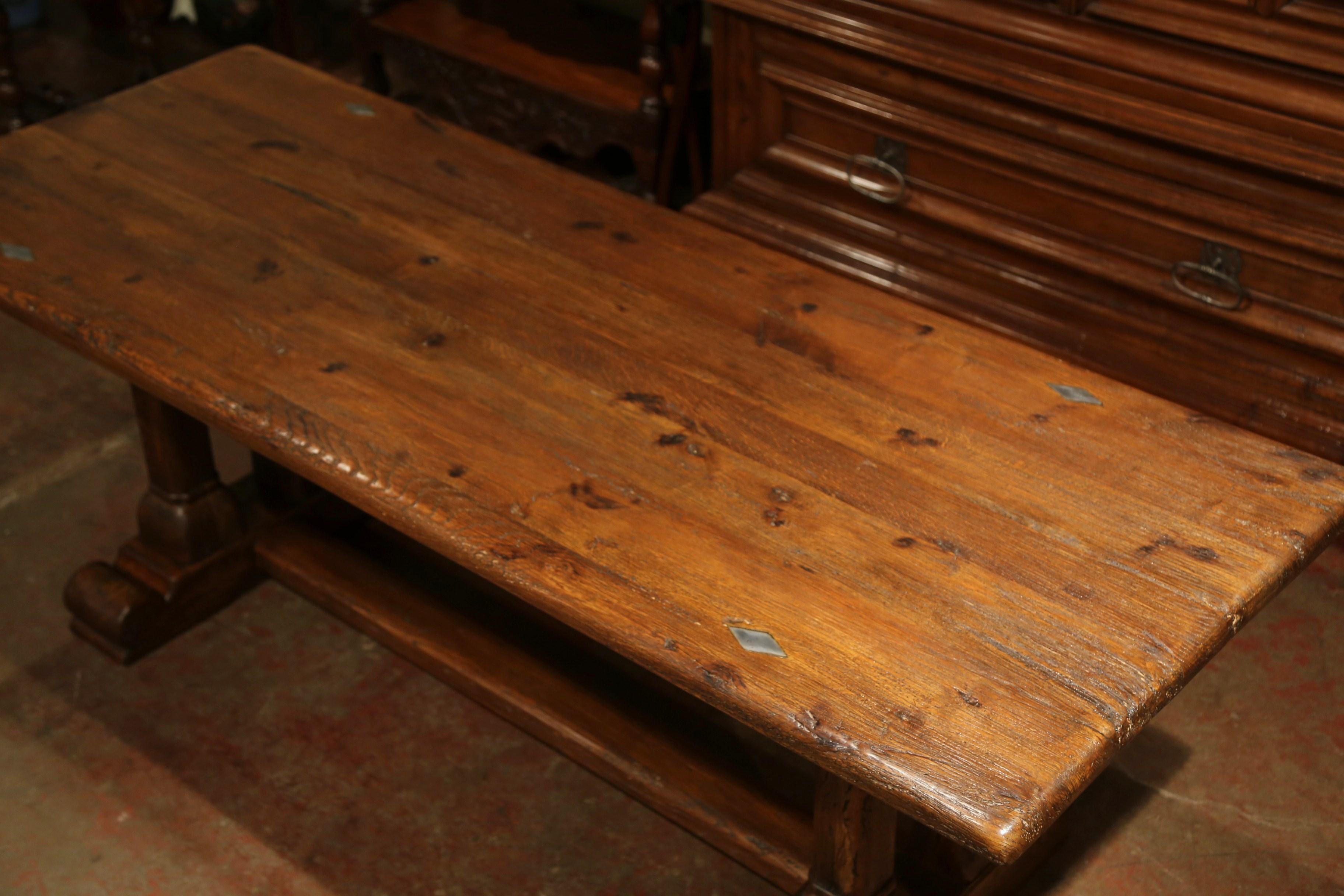 Mid-20th Century French Louis XIII Carved Oak Double-Leg Pedestal Farm Table  (Französisch)