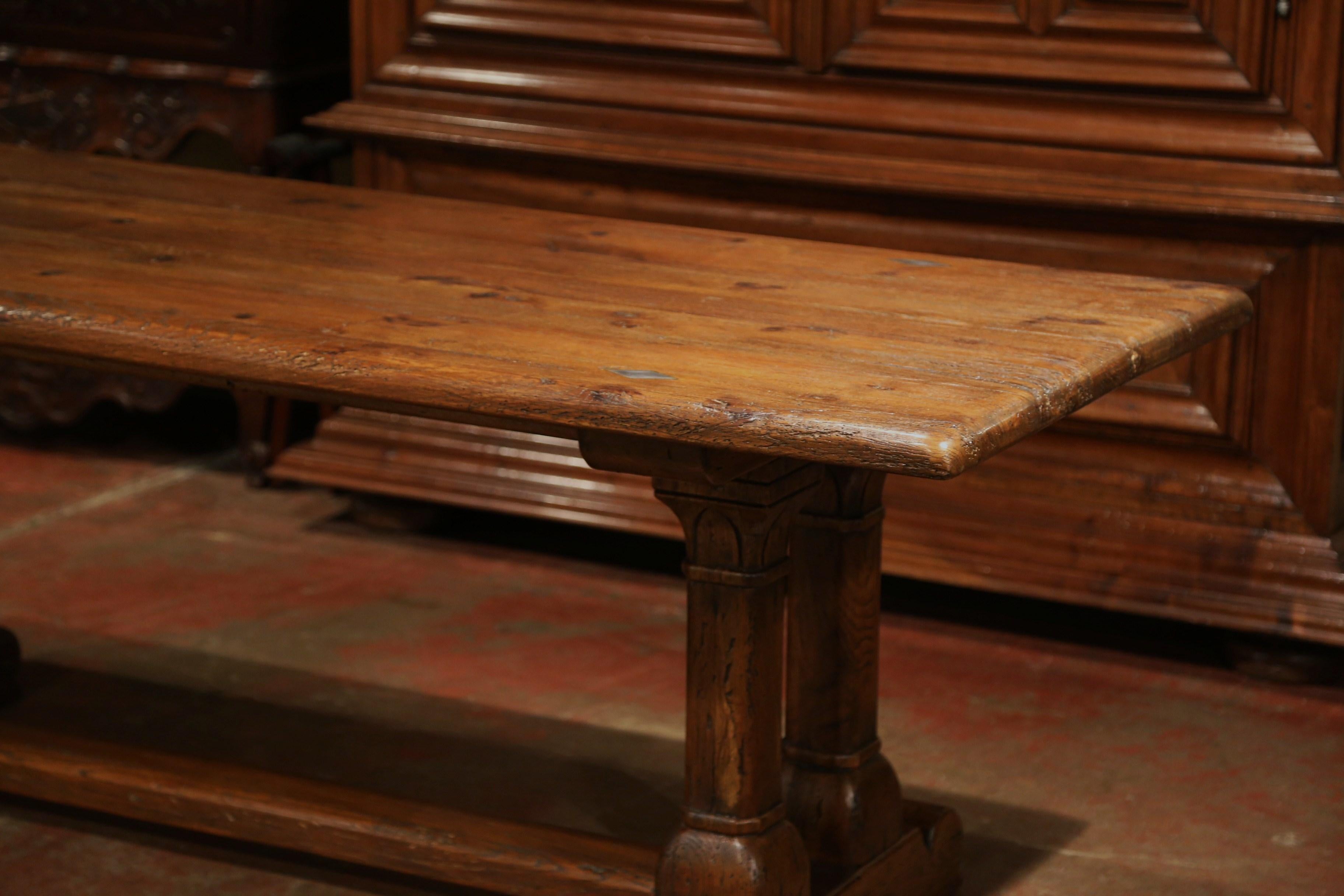 Mid-20th Century French Louis XIII Carved Oak Double-Leg Pedestal Farm Table  (Handgeschnitzt)