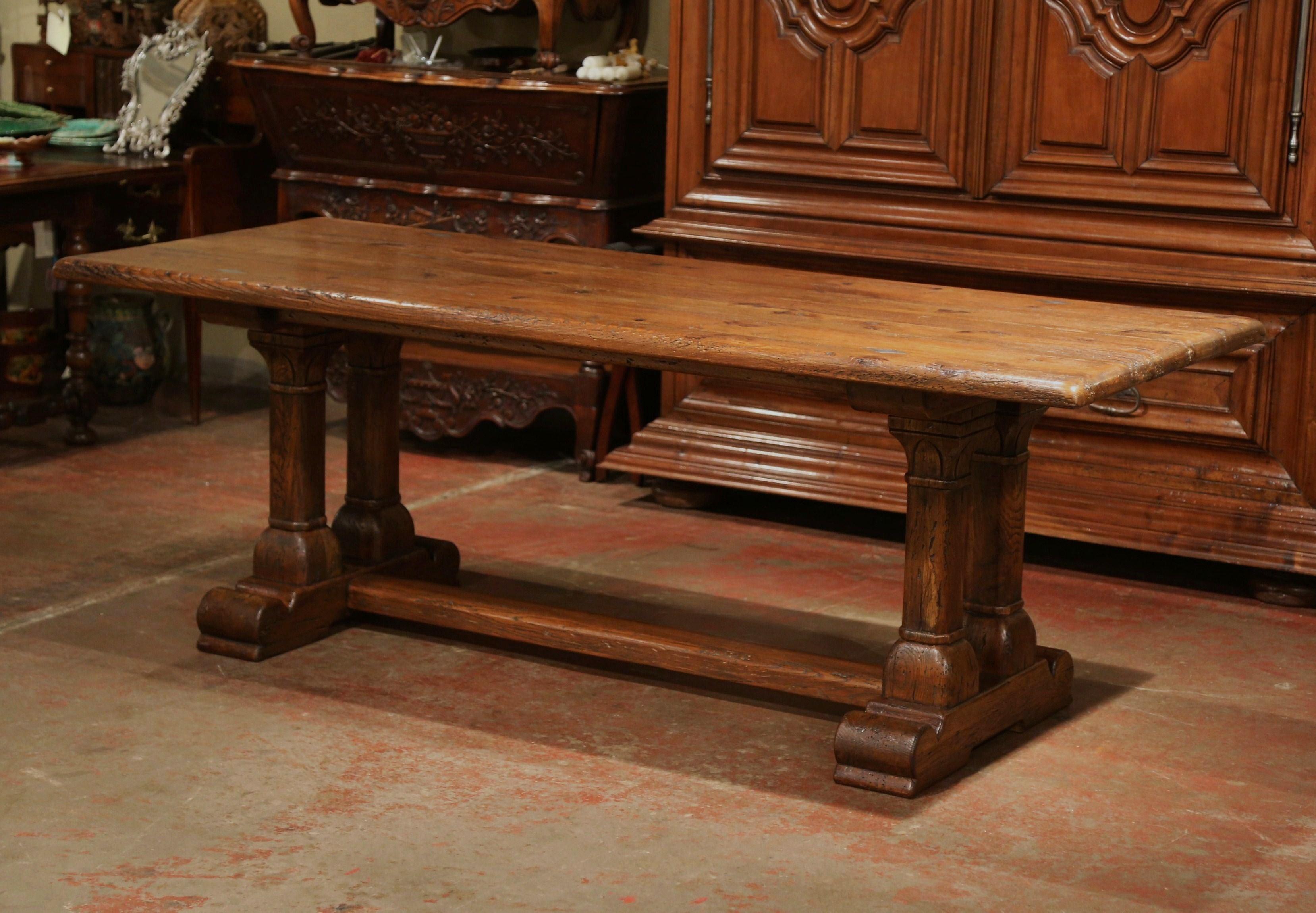 Mid-20th Century French Louis XIII Carved Oak Double-Leg Pedestal Farm Table  (Eichenholz)