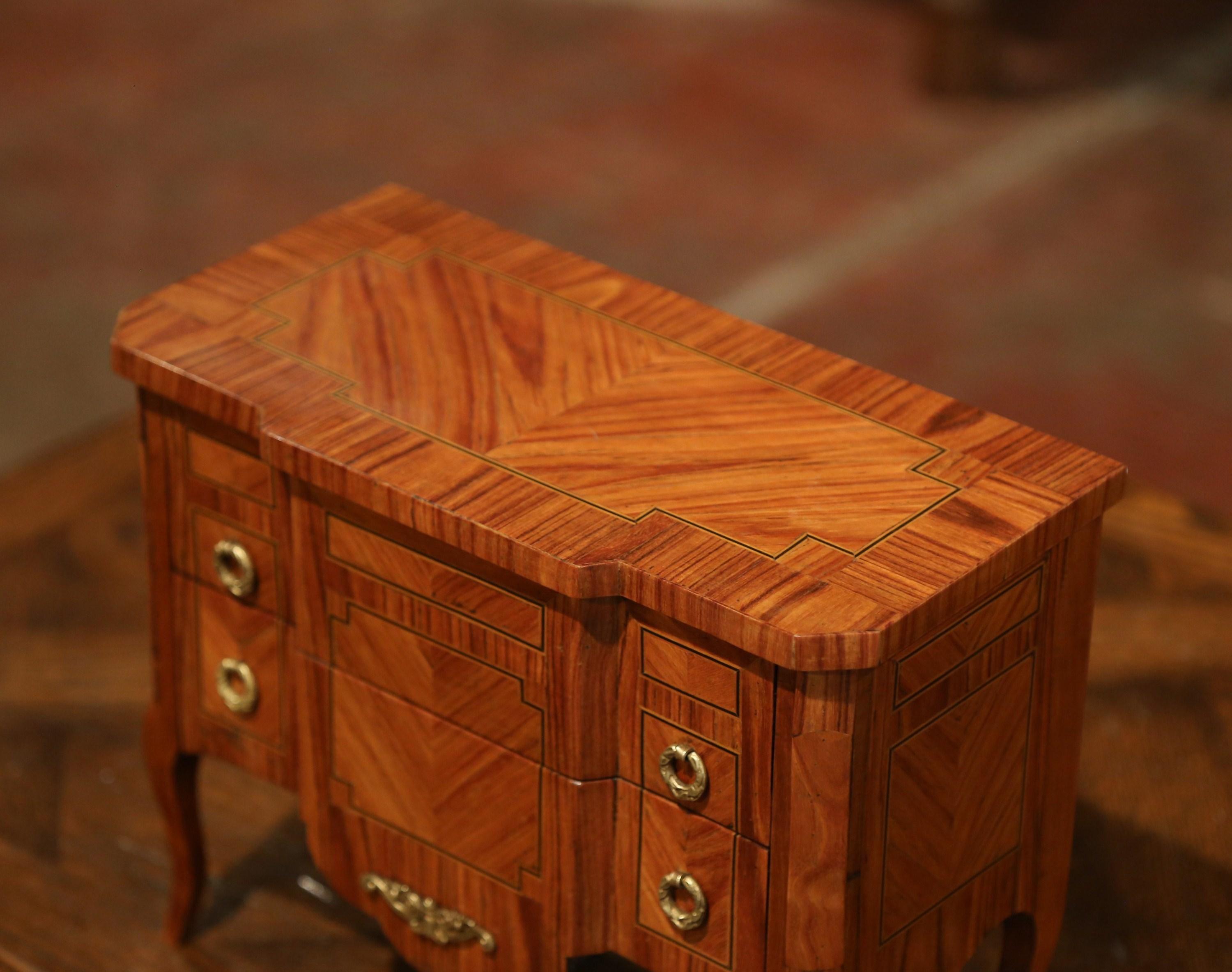Hand-Crafted Mid-20th Century French Louis XV Walnut Veneer Marquetry Inlay Miniature Commode