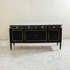 Aparador francés de mediados del siglo XX estilo Luis XVI pintado de negro, tapa de mármol