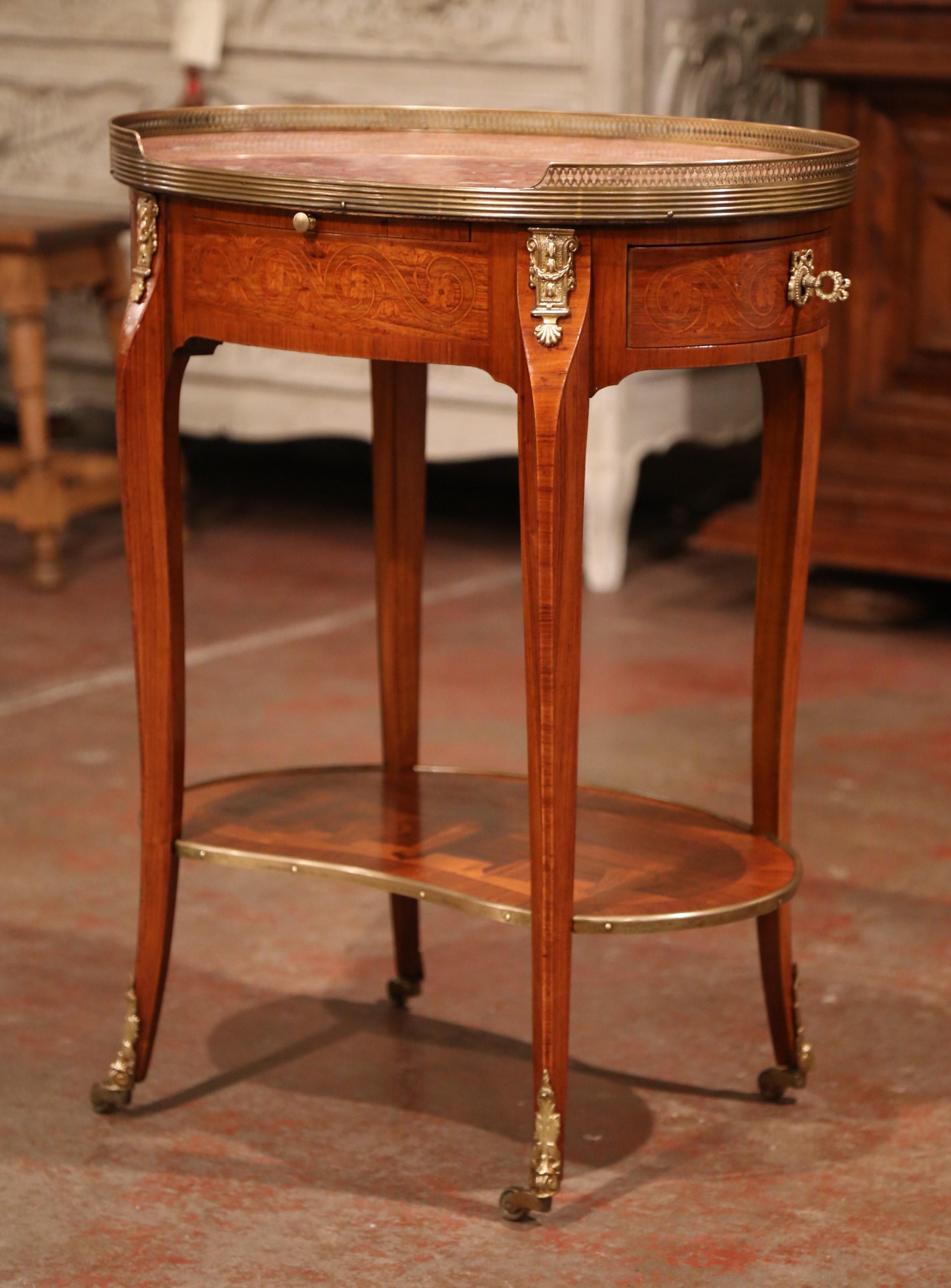 Mid-20th Century French Marquetry Cherry and Brass Side Table with Marble Top In Excellent Condition In Dallas, TX