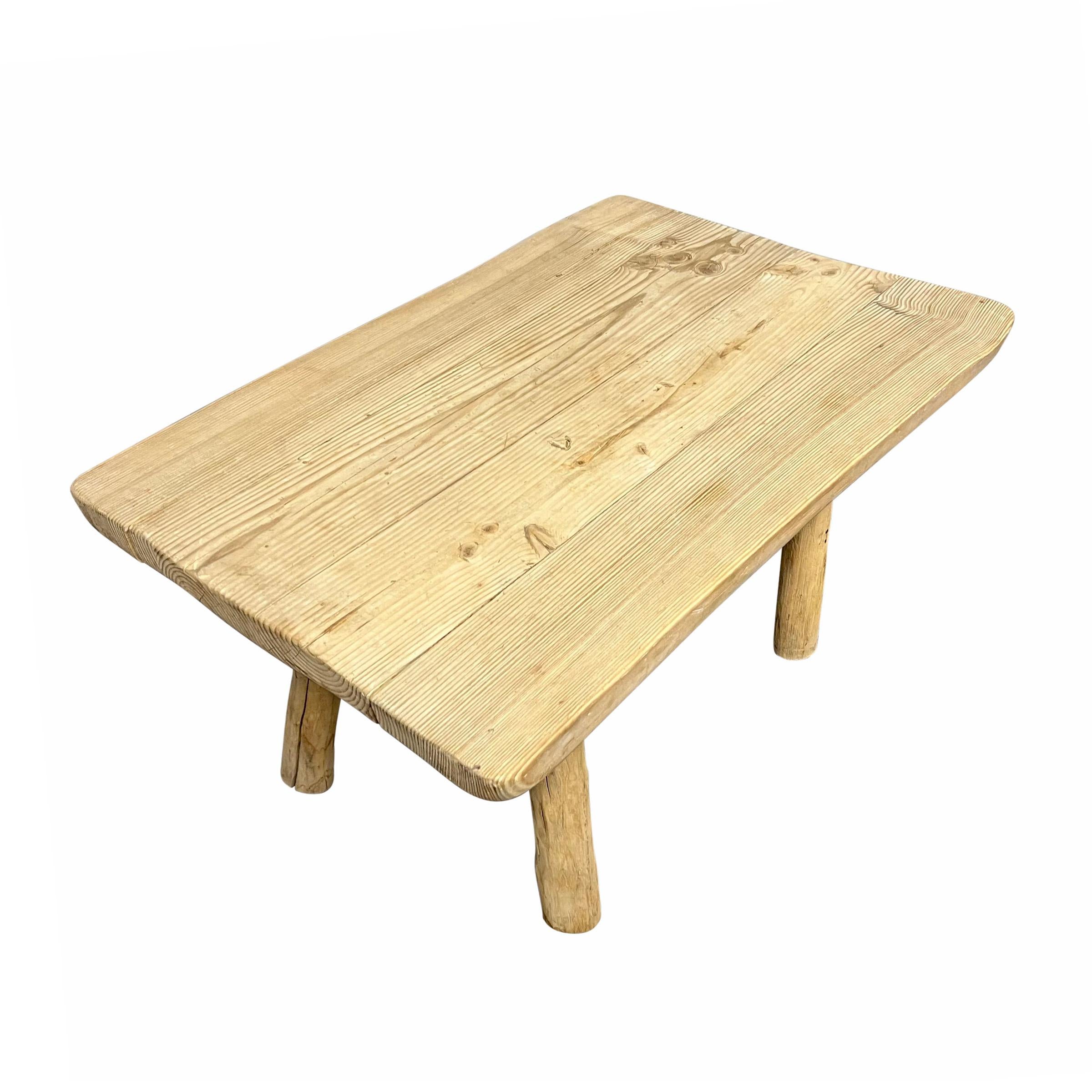 Mid-20th Century French Modernist Pine Low Table For Sale 1
