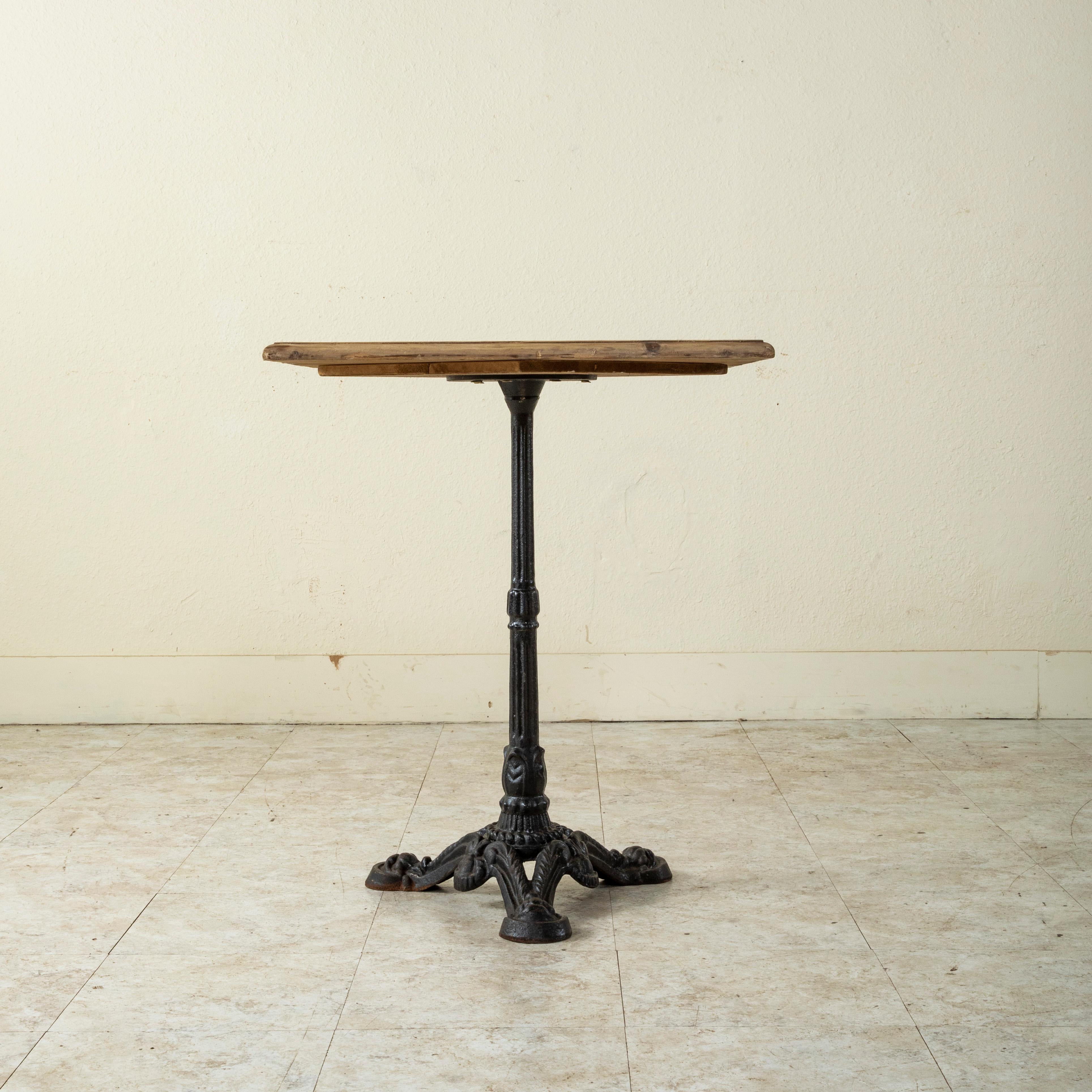 Mid-20th Century French Pine and Cast Iron Bistro Table For Sale 1