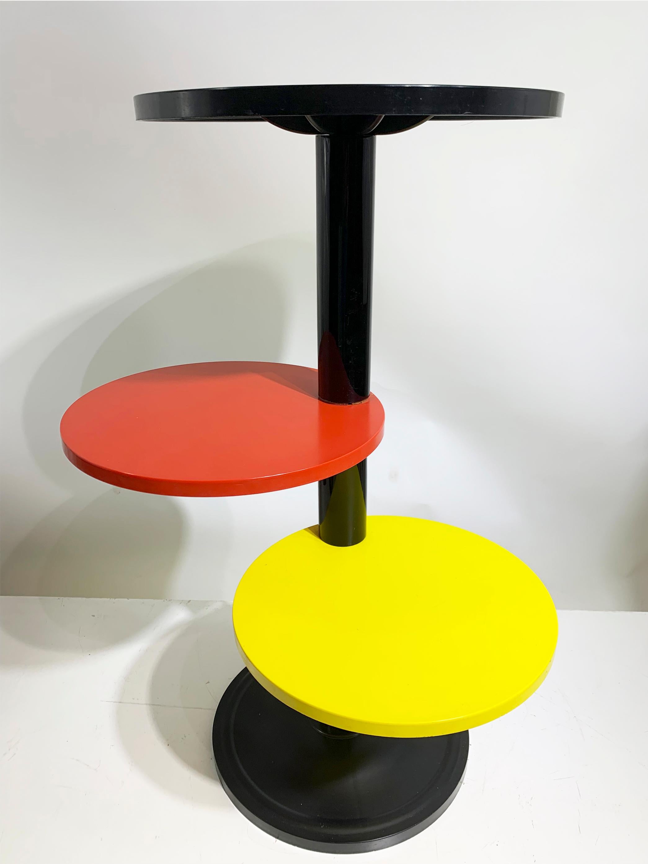 Mid-20th Century French Plastic Side Table /  Plant Stand For Sale 3