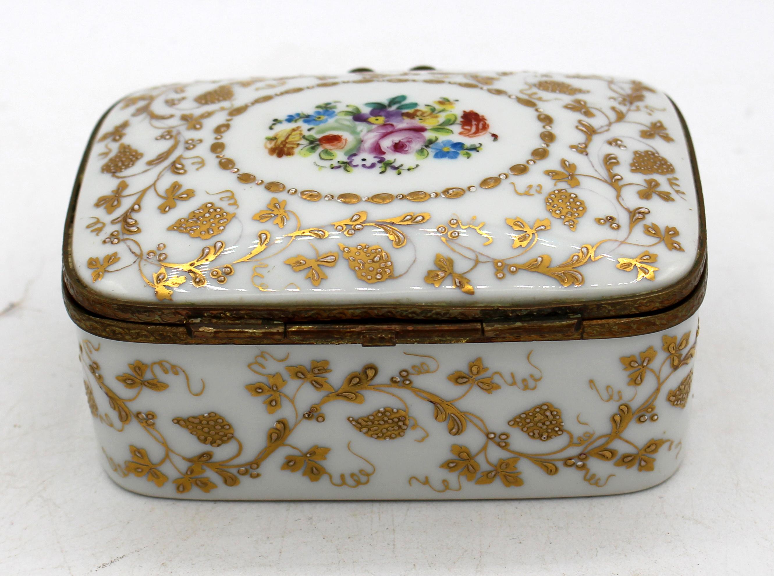 Rococo Revival Mid-20th Century French Porcelain Trinket Box by Le Tallec