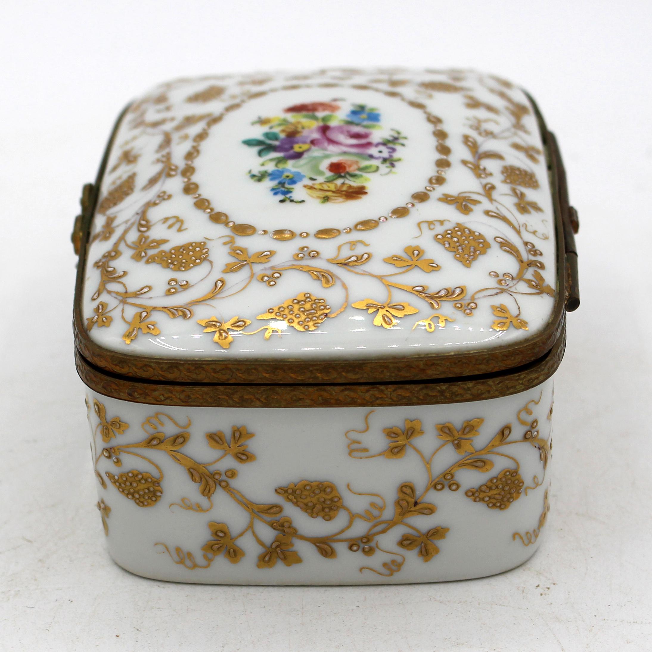 Mid-20th Century French Porcelain Trinket Box by Le Tallec In Good Condition In Chapel Hill, NC