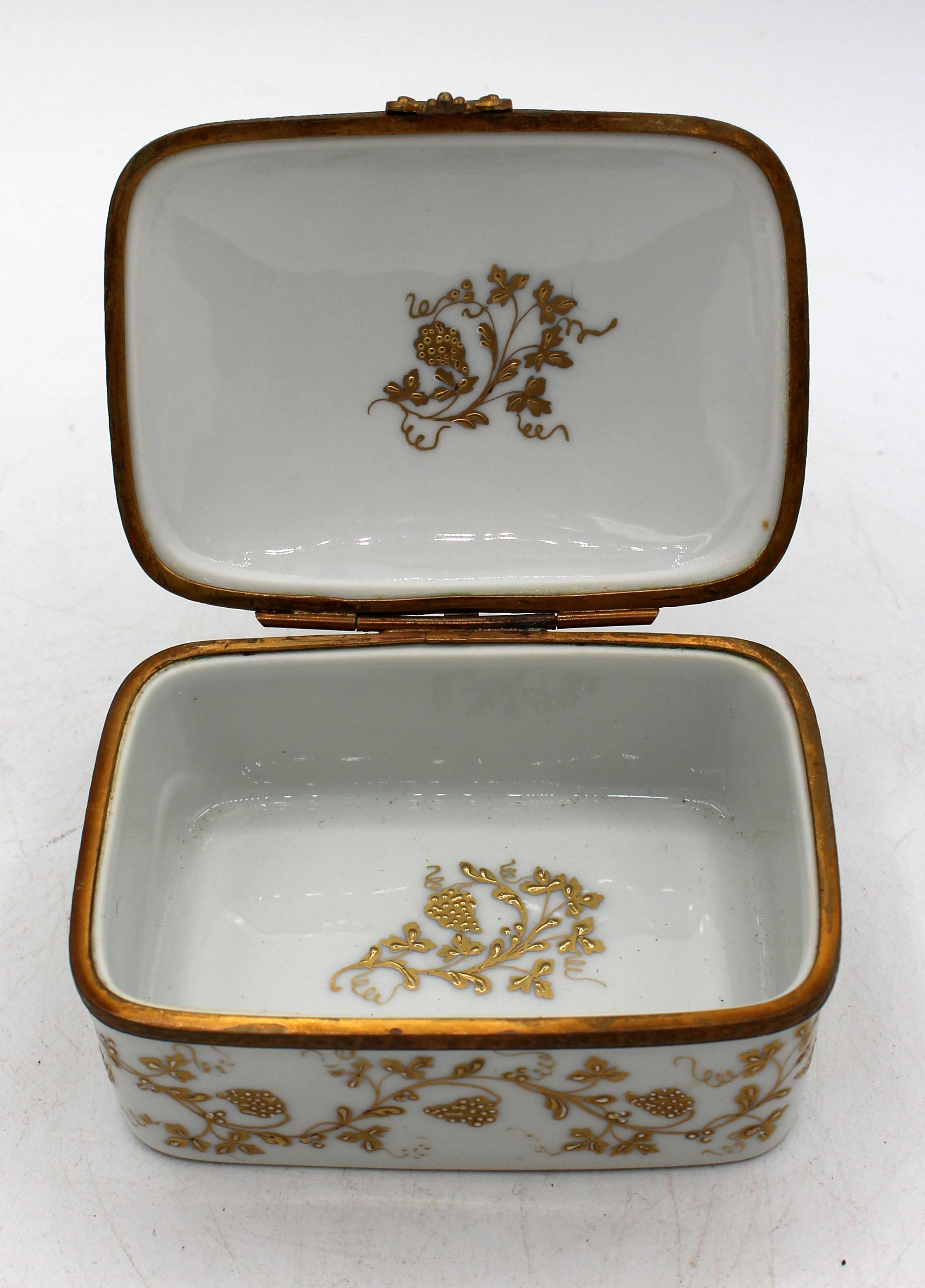 Mid-20th Century French Porcelain Trinket Box by Le Tallec 2