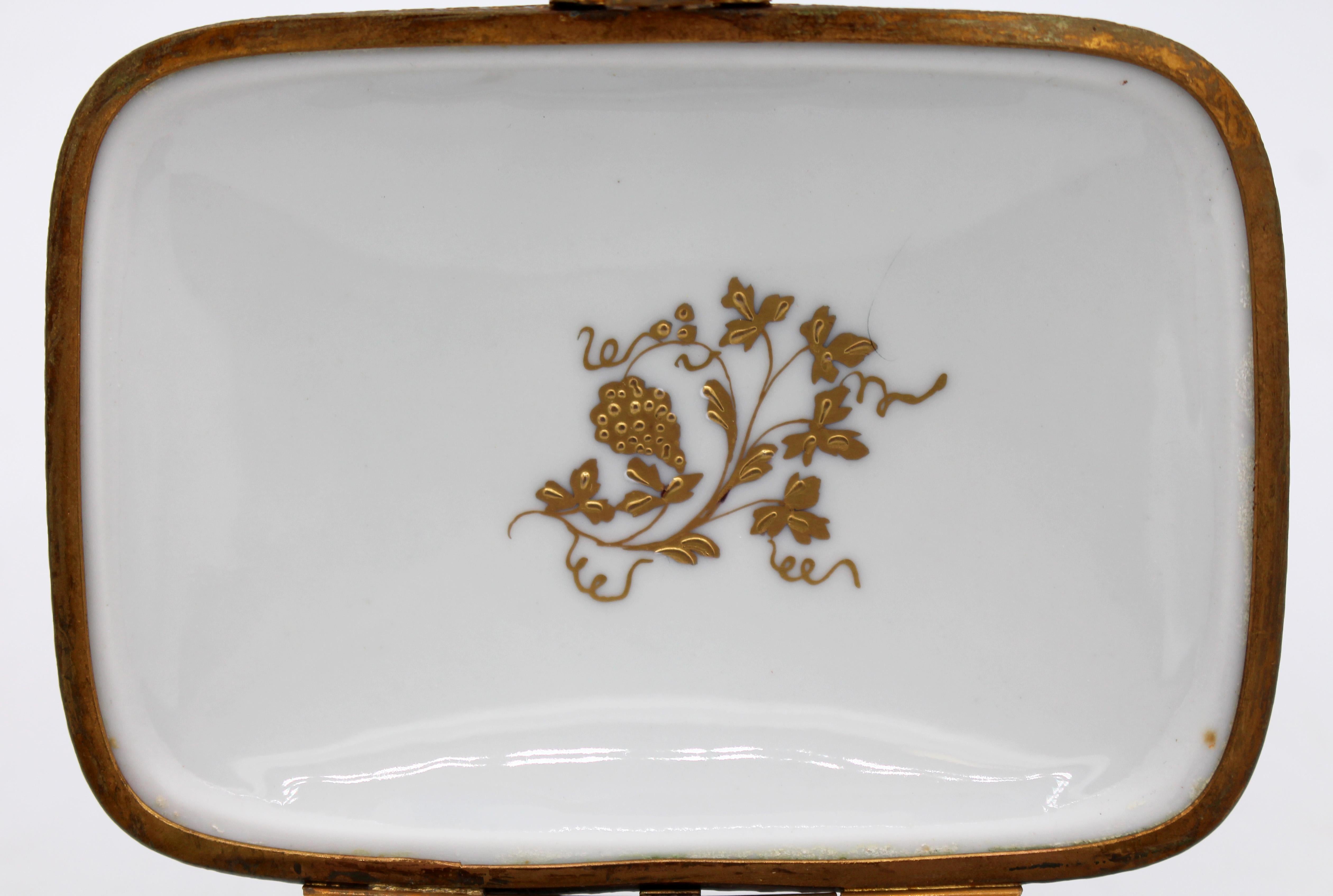 Mid-20th Century French Porcelain Trinket Box by Le Tallec 4