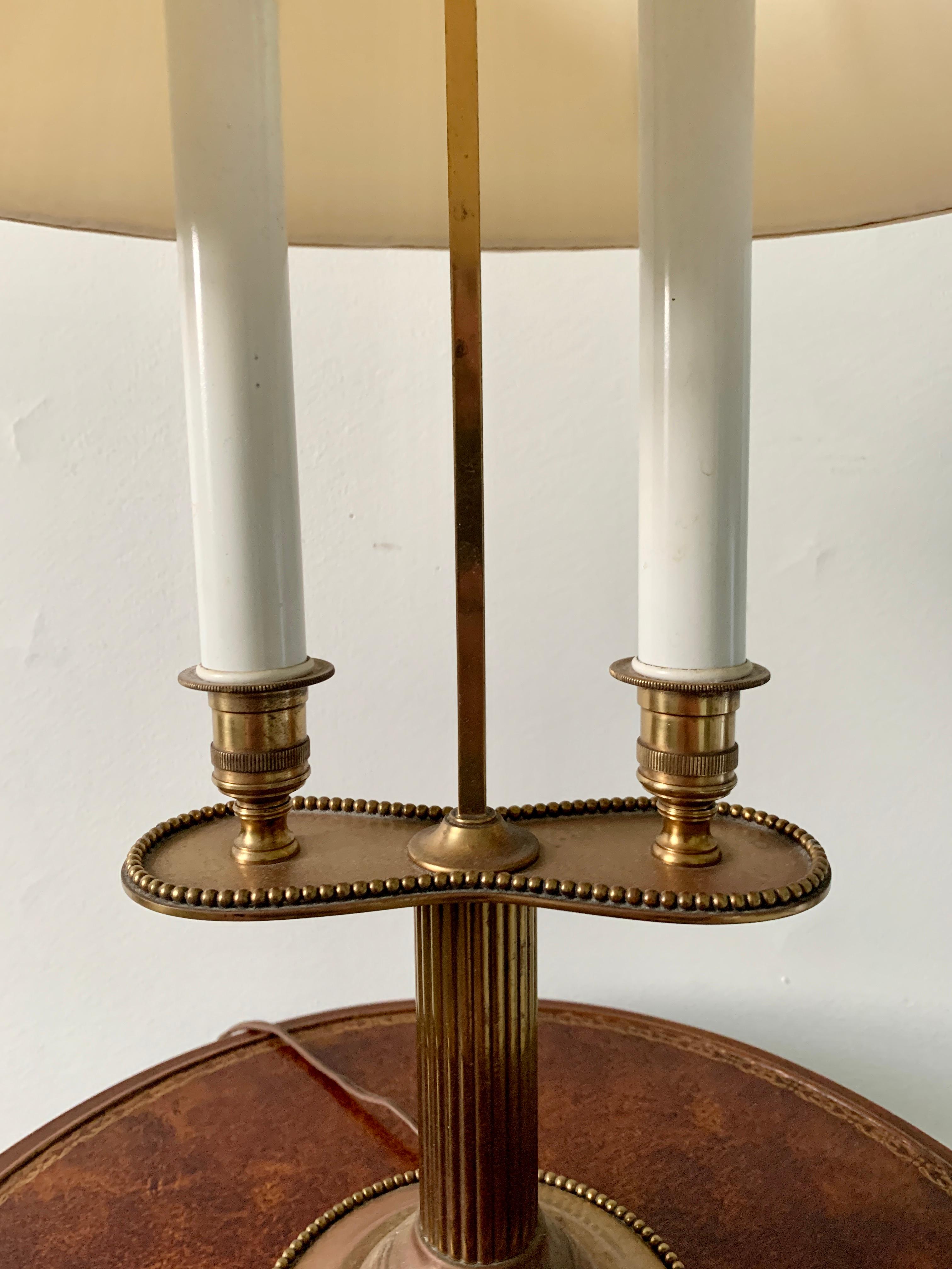Mid-20th Century French Provincial Solid Brass Bouillotte Lamp by Warren Kessler In Good Condition For Sale In Elkhart, IN