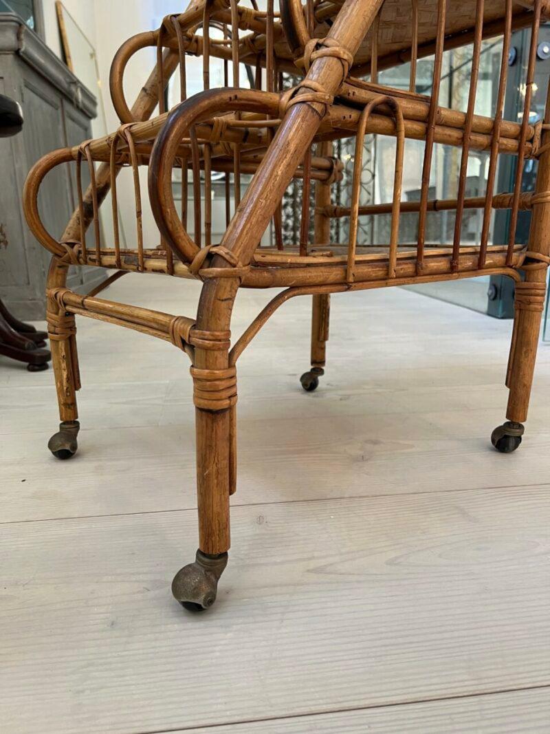 Ottone Carrello portabevande in rattan francese della metà del XX secolo in vendita