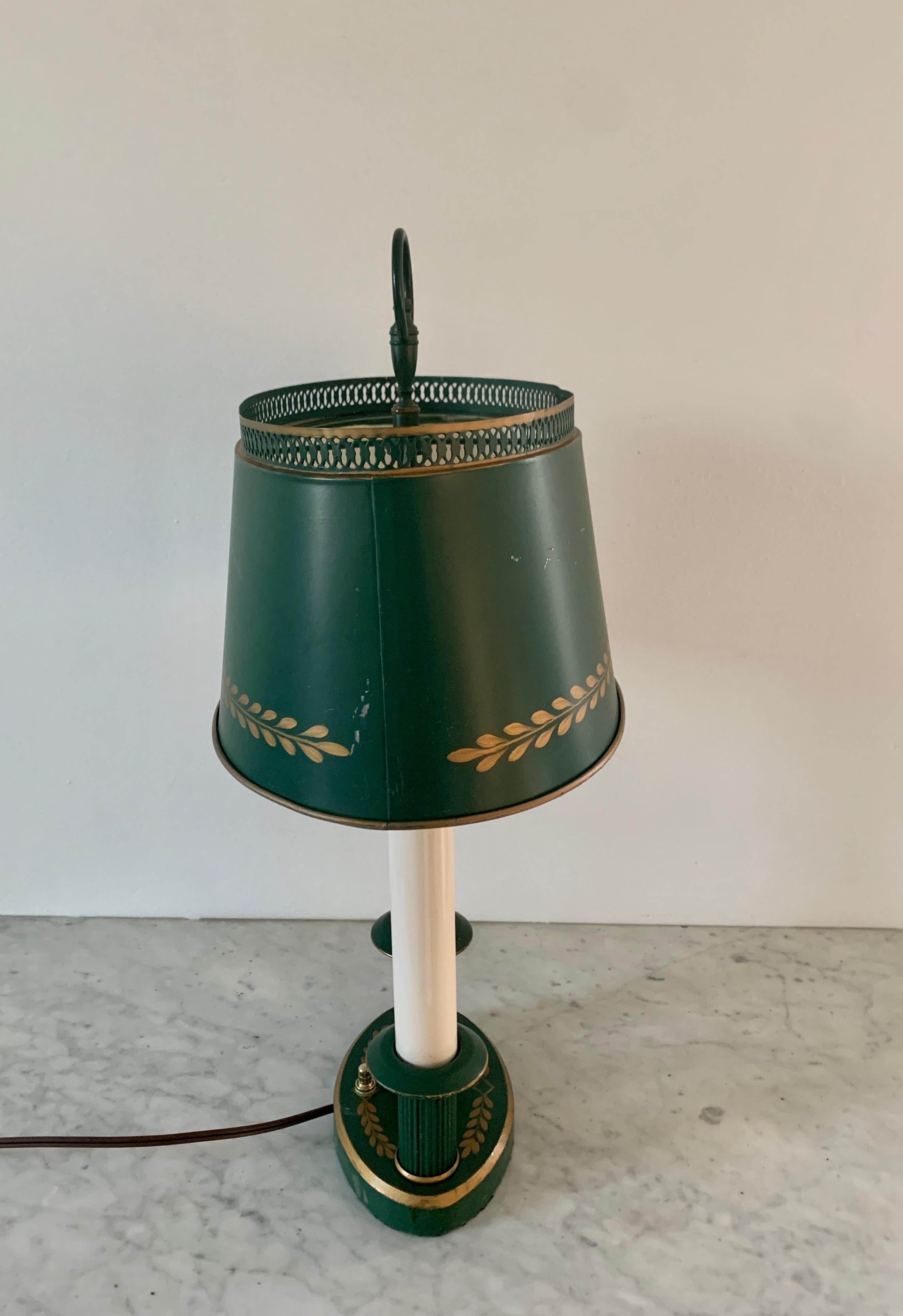 Mid-20th Century French Regency Green and Gold Tole Bouillotte Lamp For Sale 2