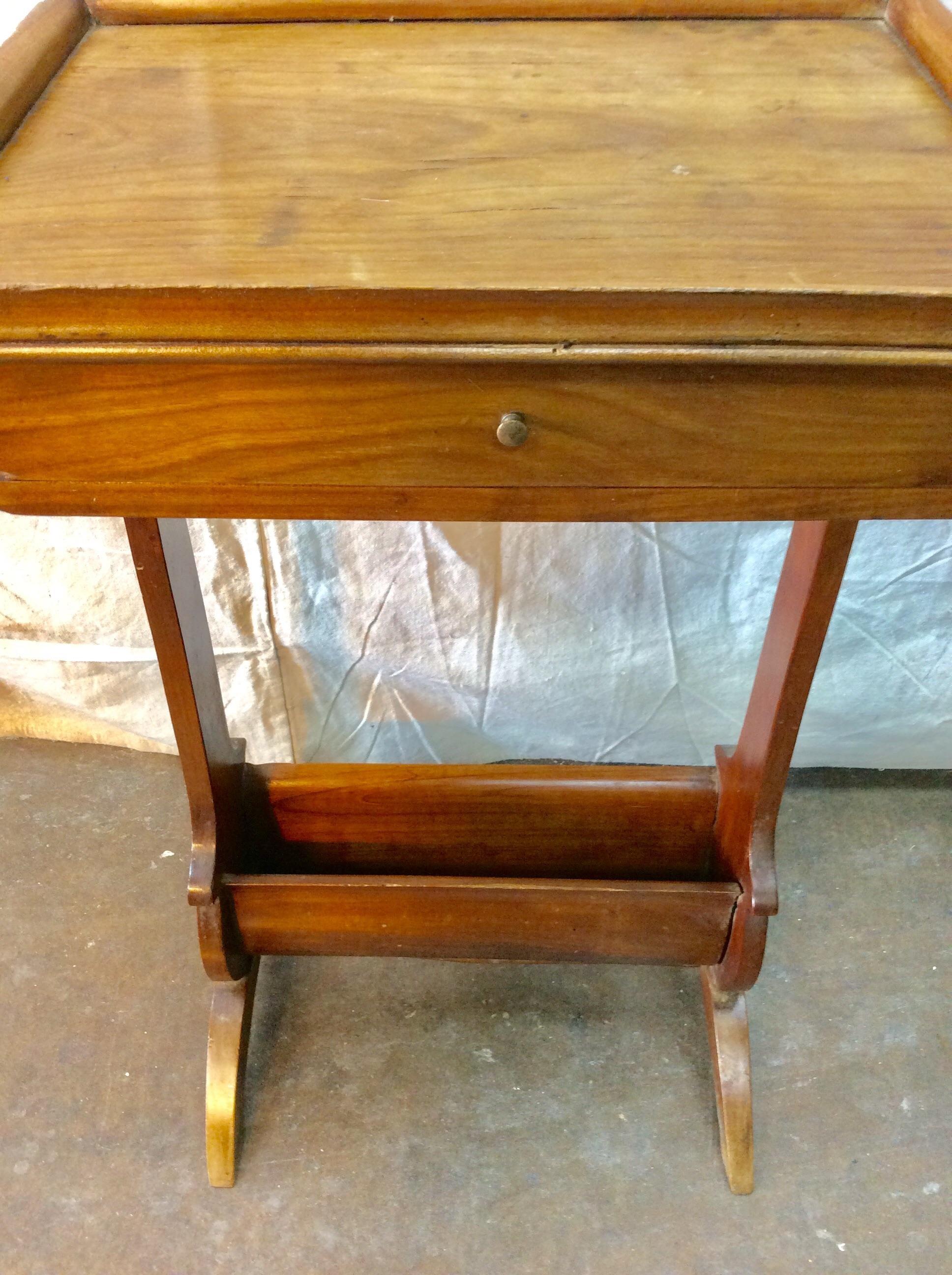 Mid-20th Century French Side Table For Sale 1