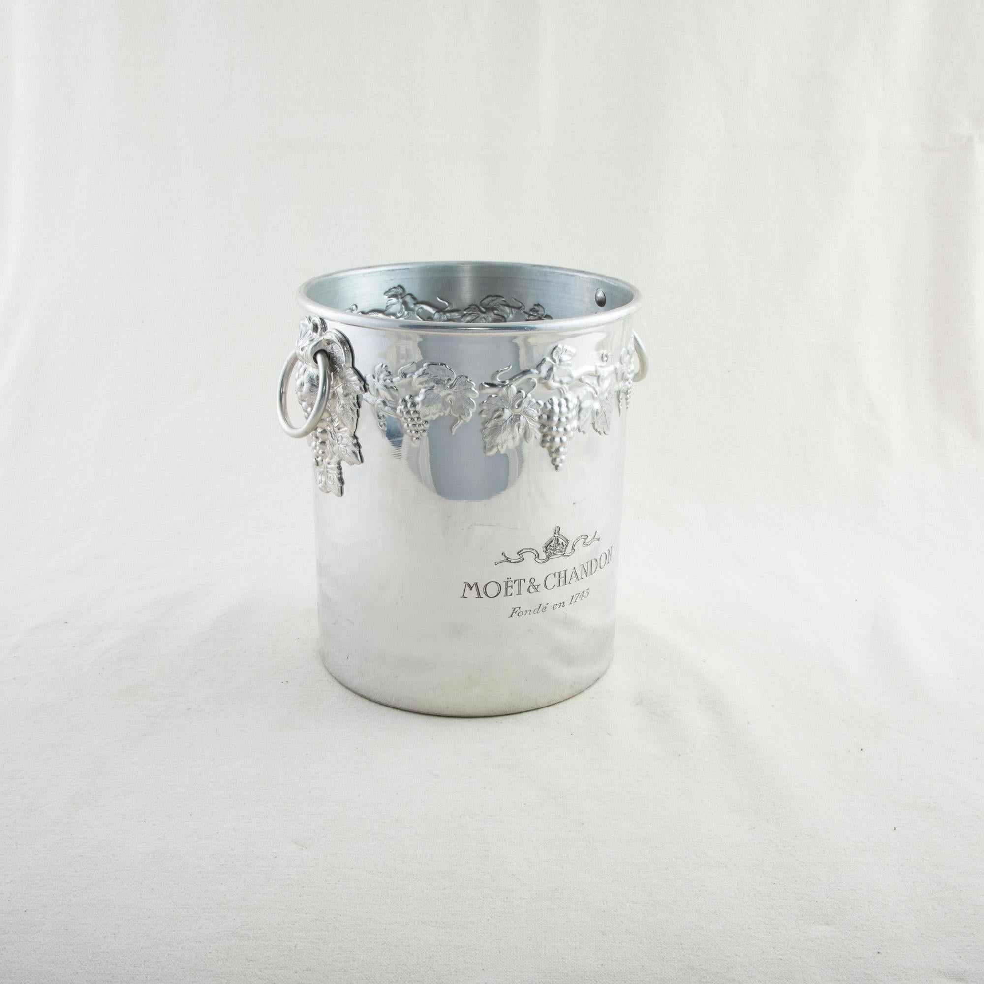 Mid-20th Century French Silver Plate Champagne Bucket Marked Moet et Chandon In Good Condition In Fayetteville, AR